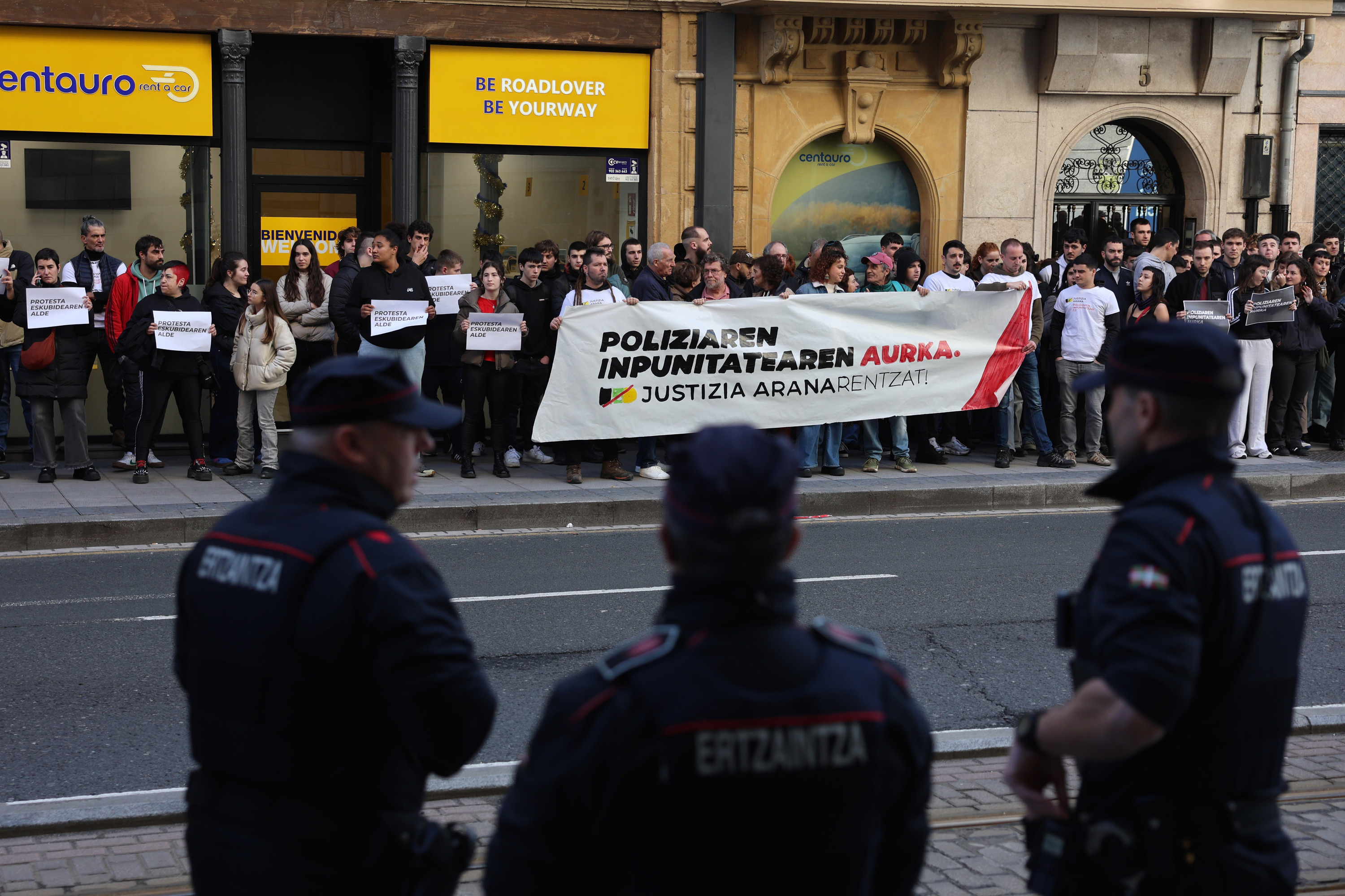 Iker Aranaren auziari lotutako protesta bat, Bilbon. OSKAR MATXIN EDESA / FOKU