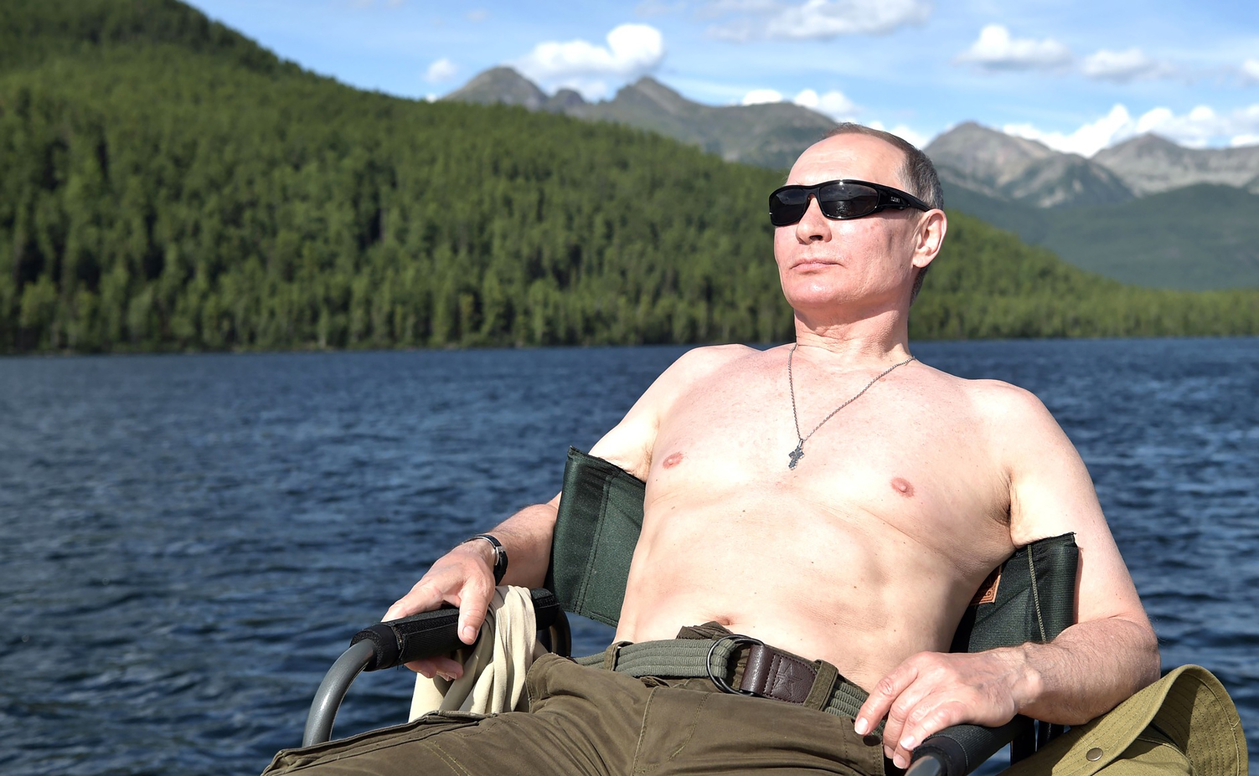 Vladimir Putin oporretan, 2017ko abuztuan, Siberian. ALEX NIKOLSKY / KREMLIN