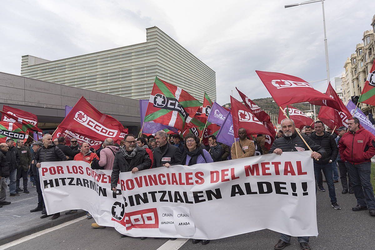 Gipuzkoako metaleko hitzarmenaren alde CCOOk iazko abenduan eginiko mobilizazioa. ANDONI CANELLADA (FOKU)