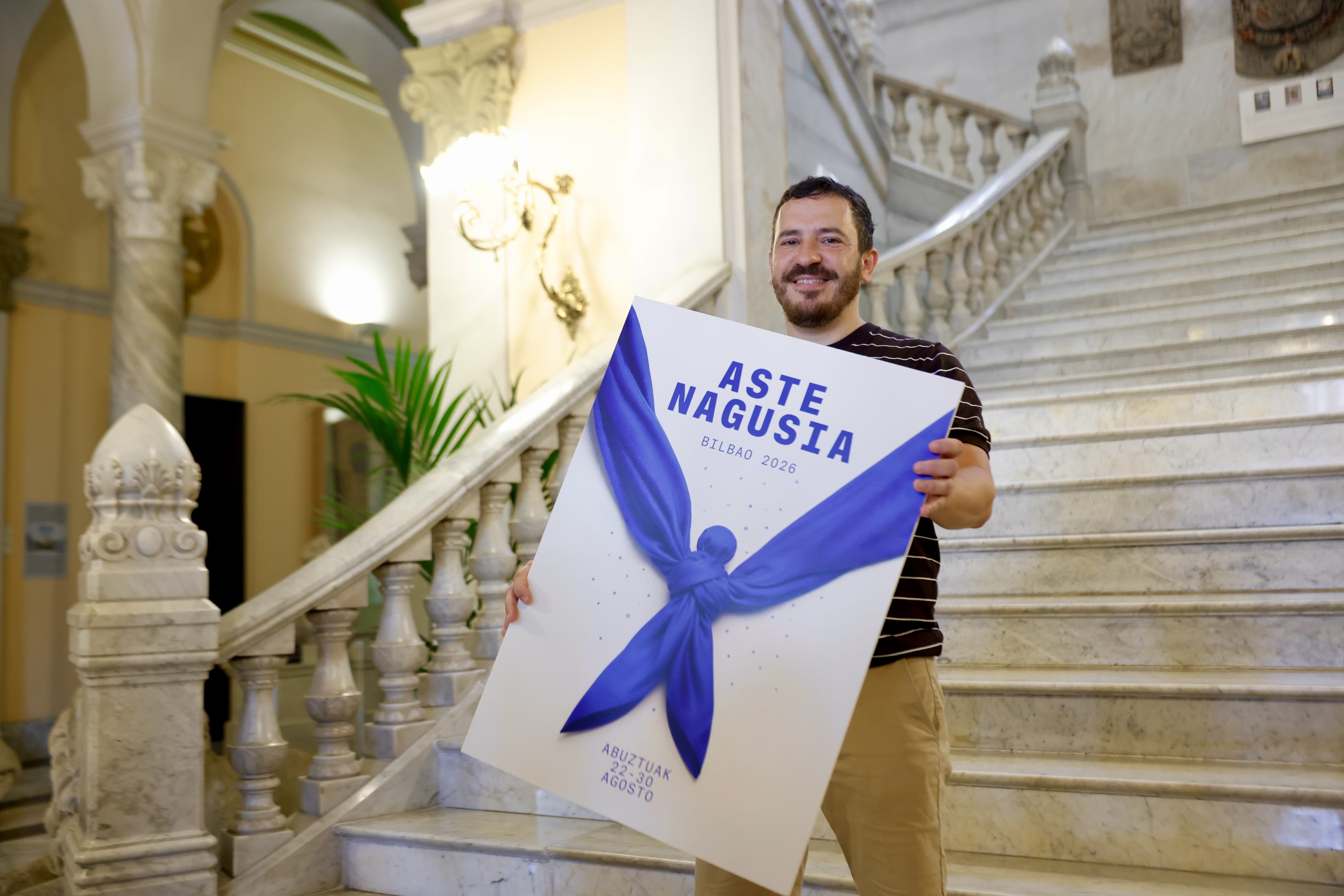 Aurtengo Aste Nagusiko kartela eta haren egilea. BILBOKO UDALA