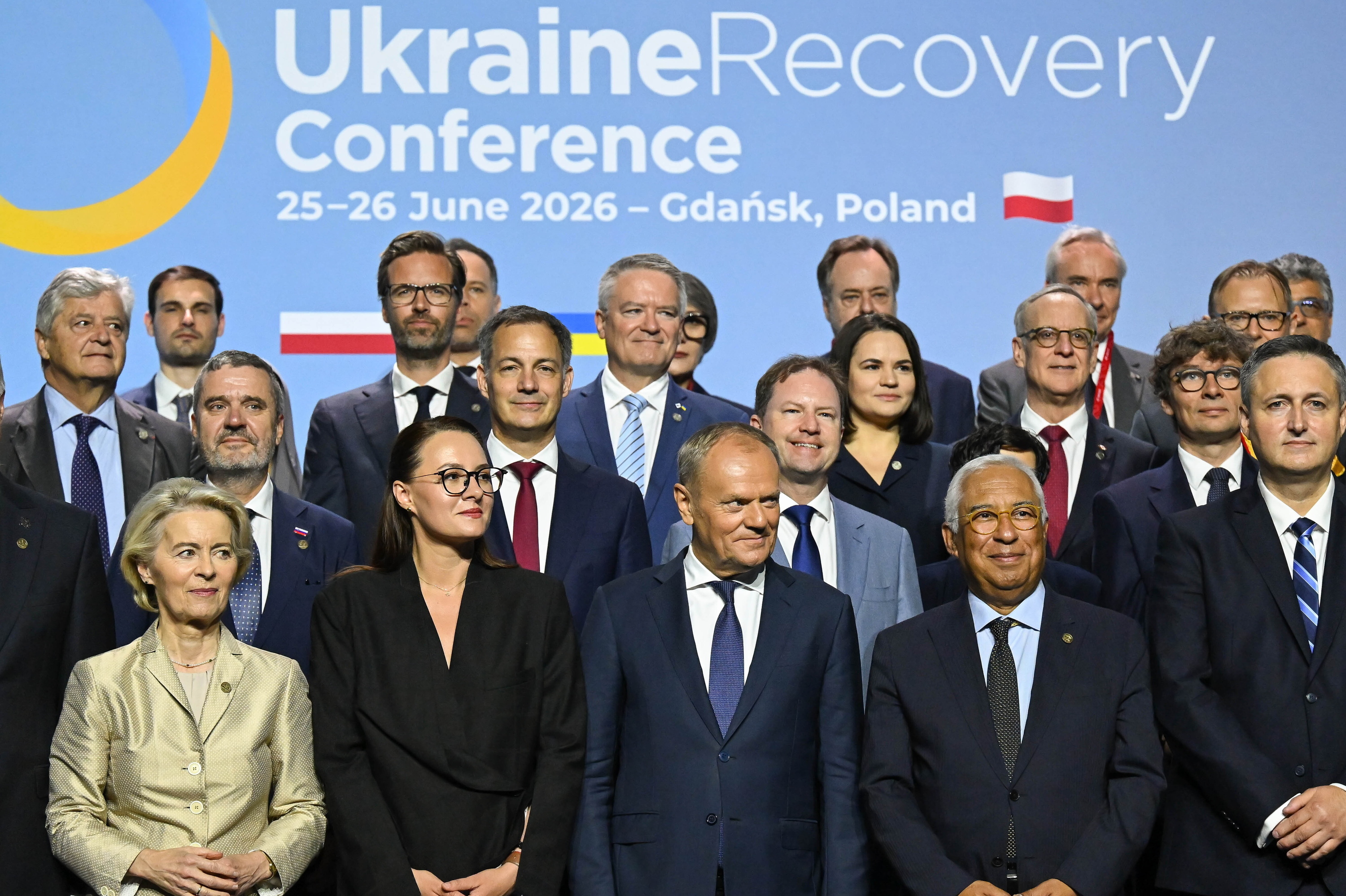 Ezkerretik eskuinera, Vonder Leyen, Sviridenko, Tusk, eta Costa, gaur Gdansken. ADAM WARZAWA / EFE