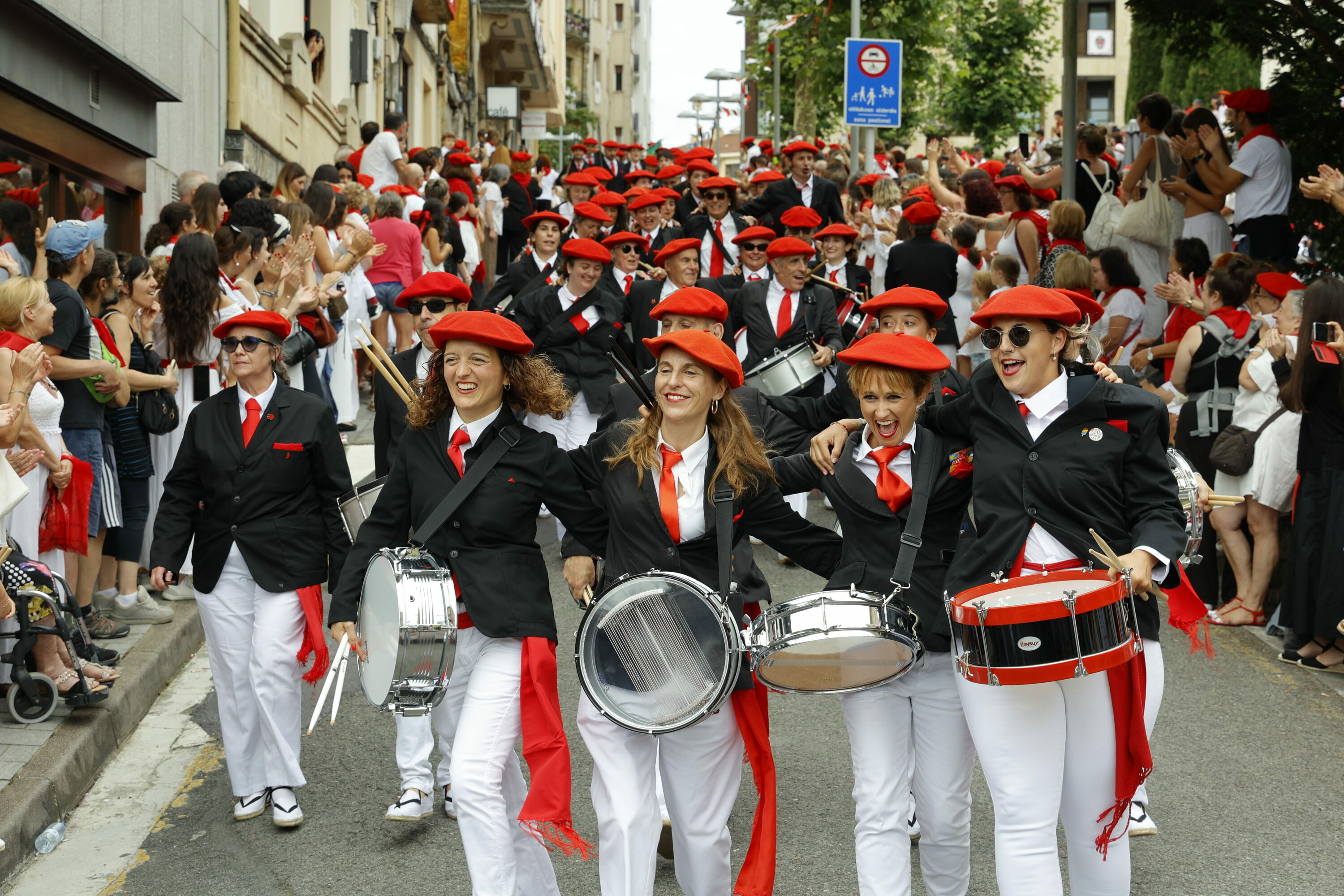 Irungo alarde parekidea, ekainaren 30ean. MAIALEN ANDRES / FOKU