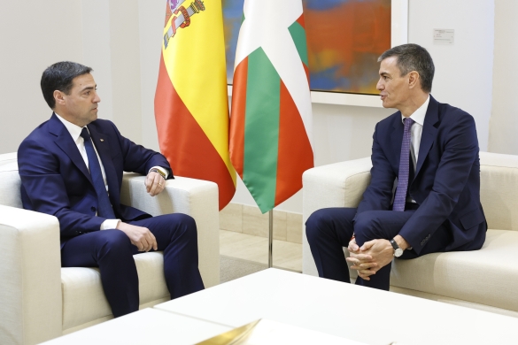 Pradales eta Sanchez, martxoan egindako bileran, Madrilen. CHEMA MOYA / EFE