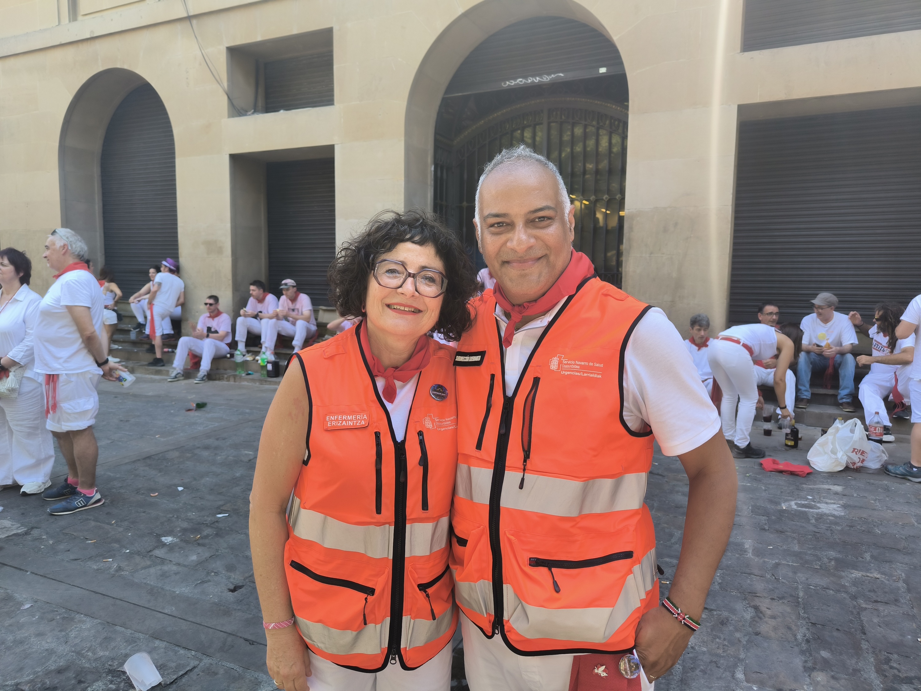 Araceli Sergio eta Clint Jean Louis Fernandez, gaur, Iruñean, txupinazoa bota eta gero. ITSASO JAUREGI