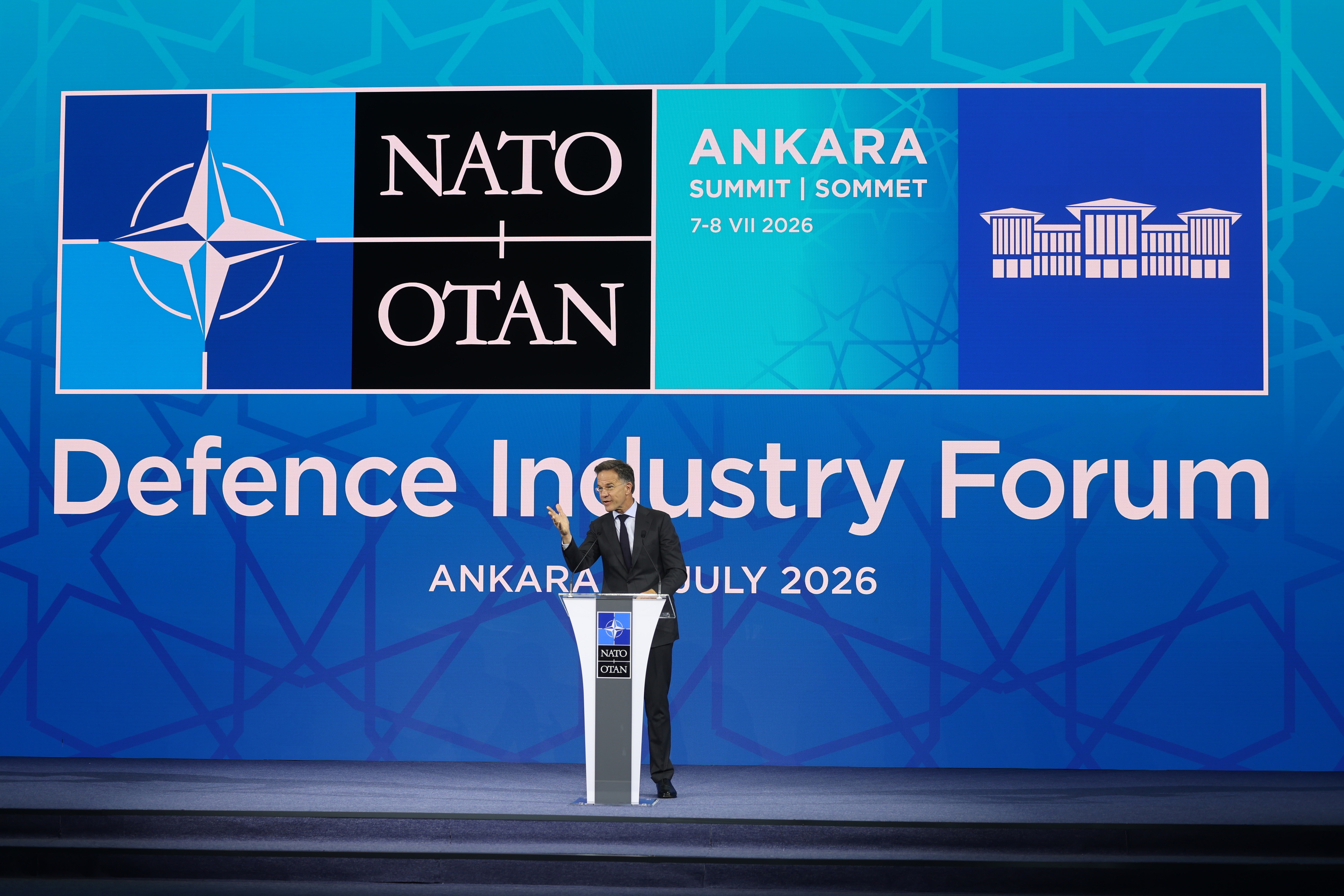 Mark Rutte NATOko idazkari nagusia gaur, Ankaran, aliantza militarraren goi bilerako hasiera ekitaldian. GEORGI LICOVSKI / EFE