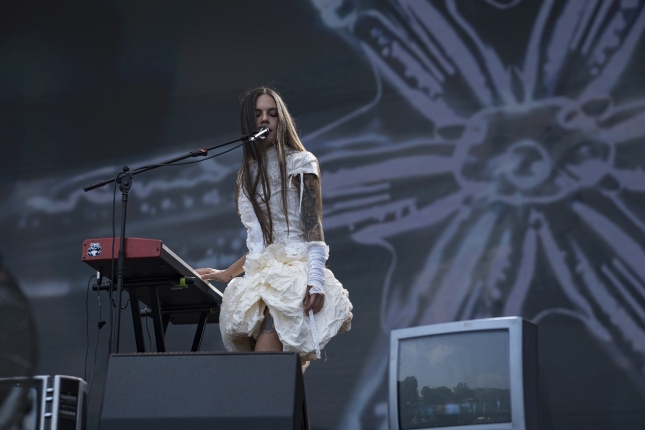 Sara Zozaiaren kontzertua, atzo, BBK Live jaialdian. ARITZ LOIOLA / FOKU