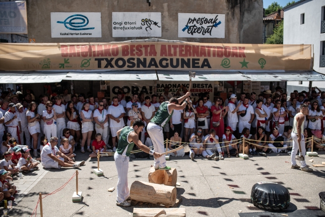 (ID_15133890) (Patxi Beltzaiz/EZEZAGUNA) 2025-07-10, Baiona.Baionako bestak (ID_15133890) (Patxi Beltzaiz/EZEZAGUNA) 2025-07-10, Baiona.Baionako bestak