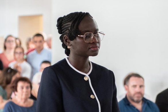 (ID_16271995) (Guillaume Fauveau/EZEZAGUNA) Marie Thérèse Gomis-en âerrepublikar babesletzeaâ, Bokaleko harriko etxea... (ID_16271995) (Guillaume Fauveau/EZEZAGUNA) Marie Thérèse Gomis-en âerrepublikar babesletzeaâ, Bokaleko harriko etxea...