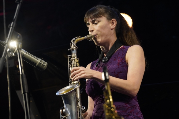Irene Reig saxofoi jotzailea, atzo, Gasteizen. RAUL BOGAJO / FOKU