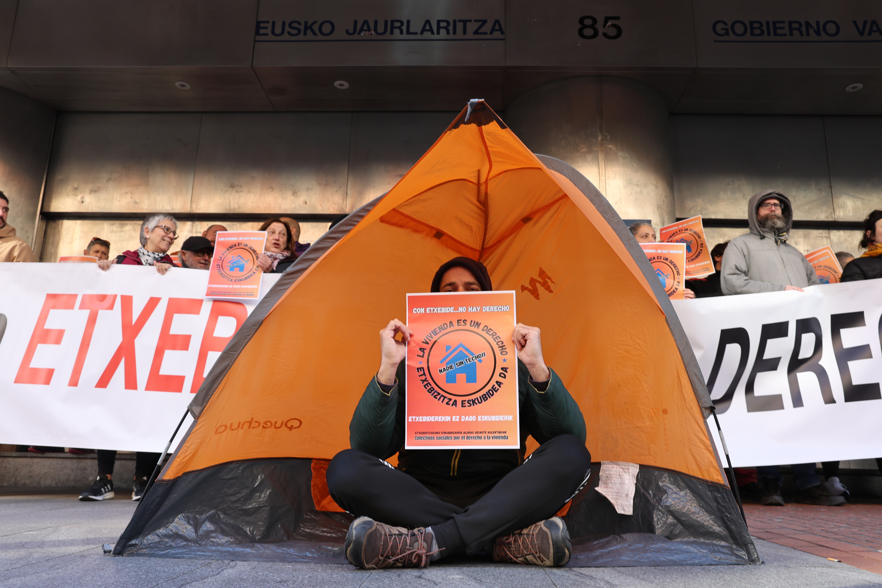 Etxebiden ezarritako politikaren aurkako protesta, urtarrilean. OSKAR MATXIN EDESA / FOKU