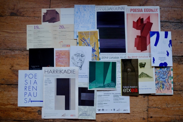 Eako Poesia Egunetako zenbait material grafiko. Eako Poesia Egunetako zenbait material grafiko.