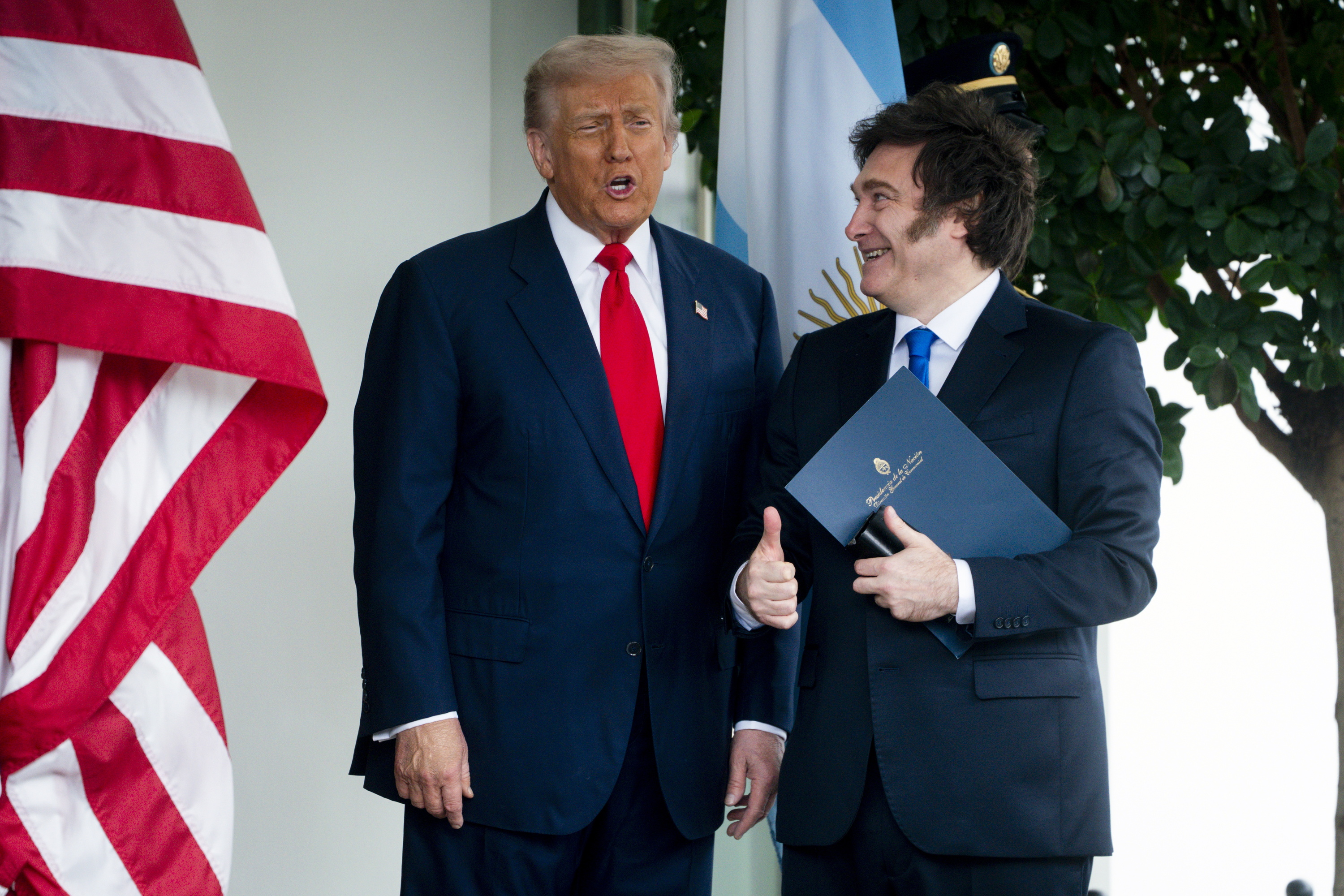Trump eta Milei, iazko urrian, Etxe Zurian. WILL OLIVER / EFE