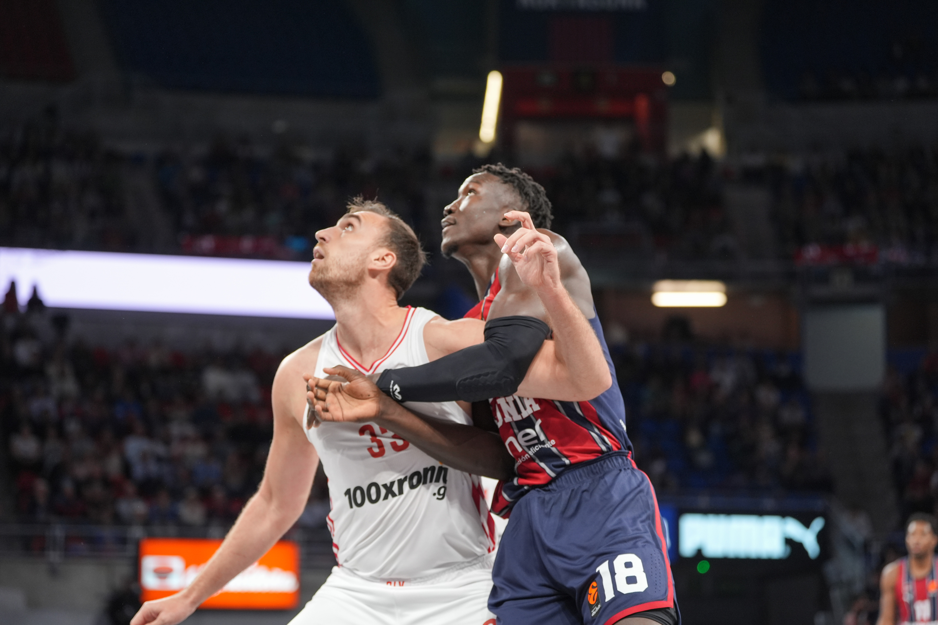 Aurreko denboraldiko Baskonia eta Olympiakosen arteko partida. ENDIKA PORTILLO / FOKU