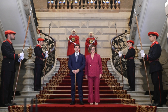 Imanol Pradales Eusko Jaurlaritzako lehendakaria eta Elixabete Etxanobe Bizkaiko ahaldun nagusia, Bizkaiko Foru Jauregian, gaur. BIZKAIKO FORU ALDUNDIA Imanol Pradales Eusko Jaurlaritzako lehendakaria eta Elixabete Etxanobe Bizkaiko ahaldun nagusia, Bizkaiko Foru Jauregian, gaur. BIZKAIKO FORU ALDUNDIA