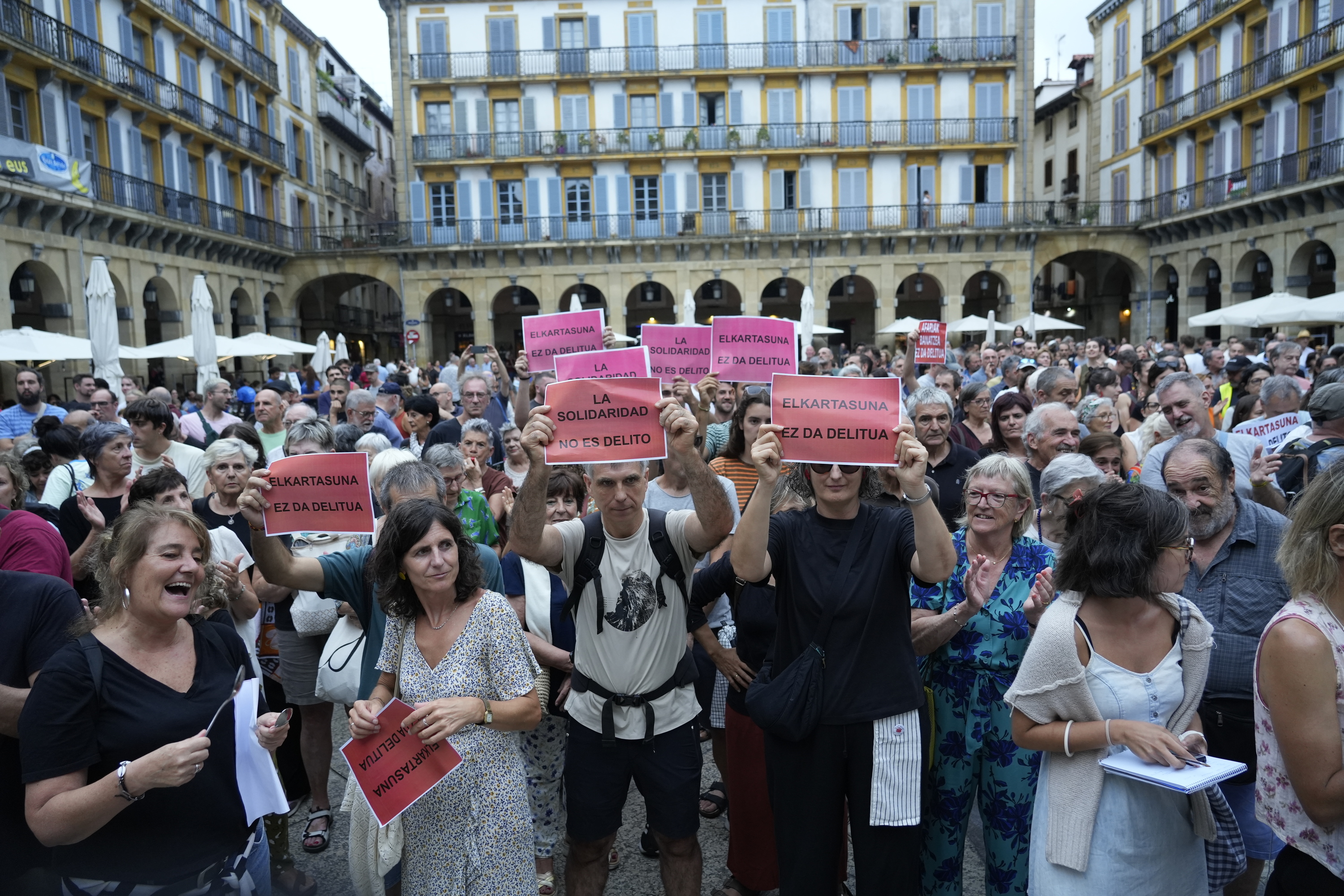 Manifestariak, gaur, KASek deitutako mobilizazioan. ANDONI CANELLADA / FOKU