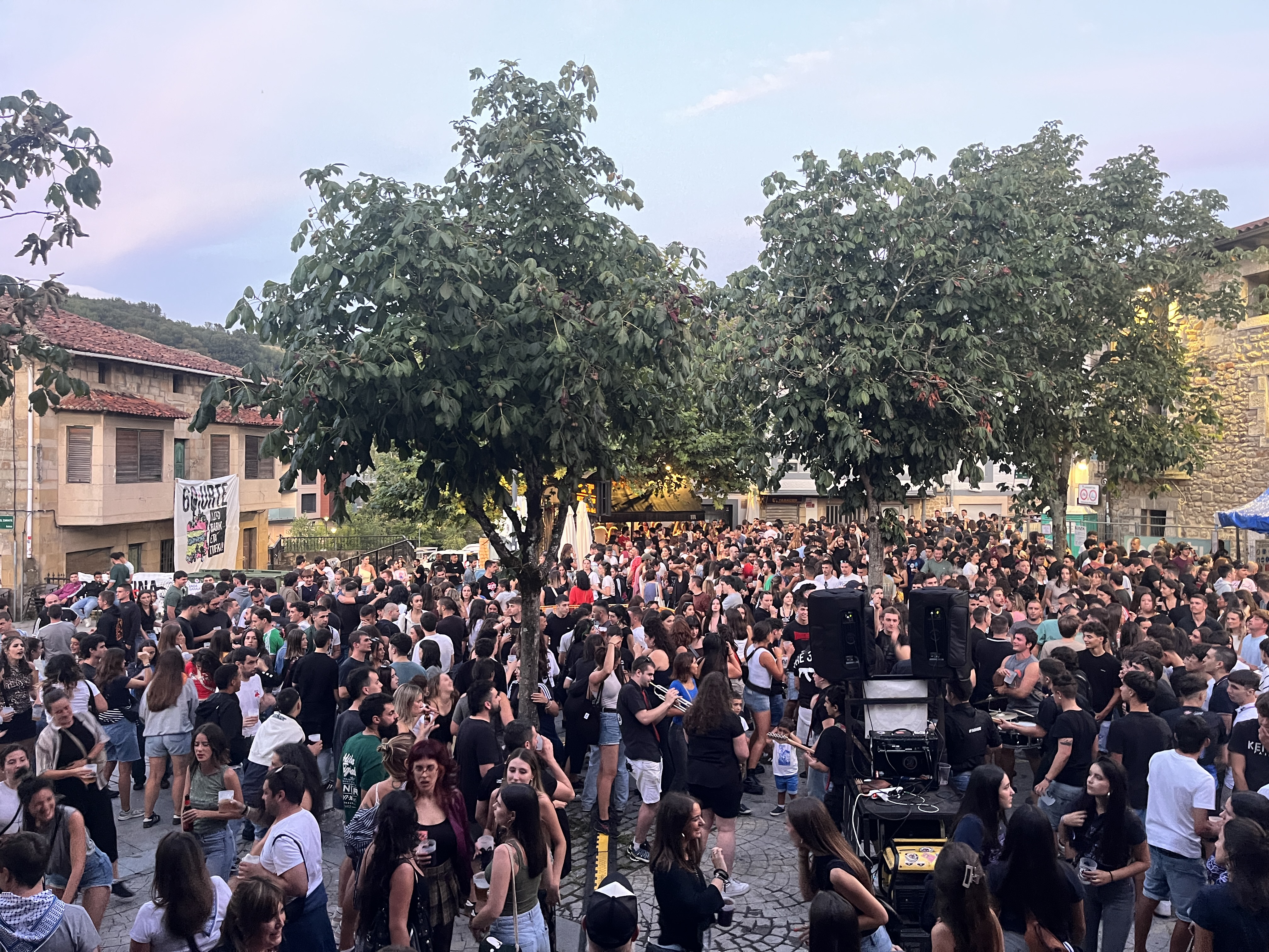 Iazko Larrabetzuko Gazte Eguna. HORI BAI GAZTETXEAK UTZITAKOA