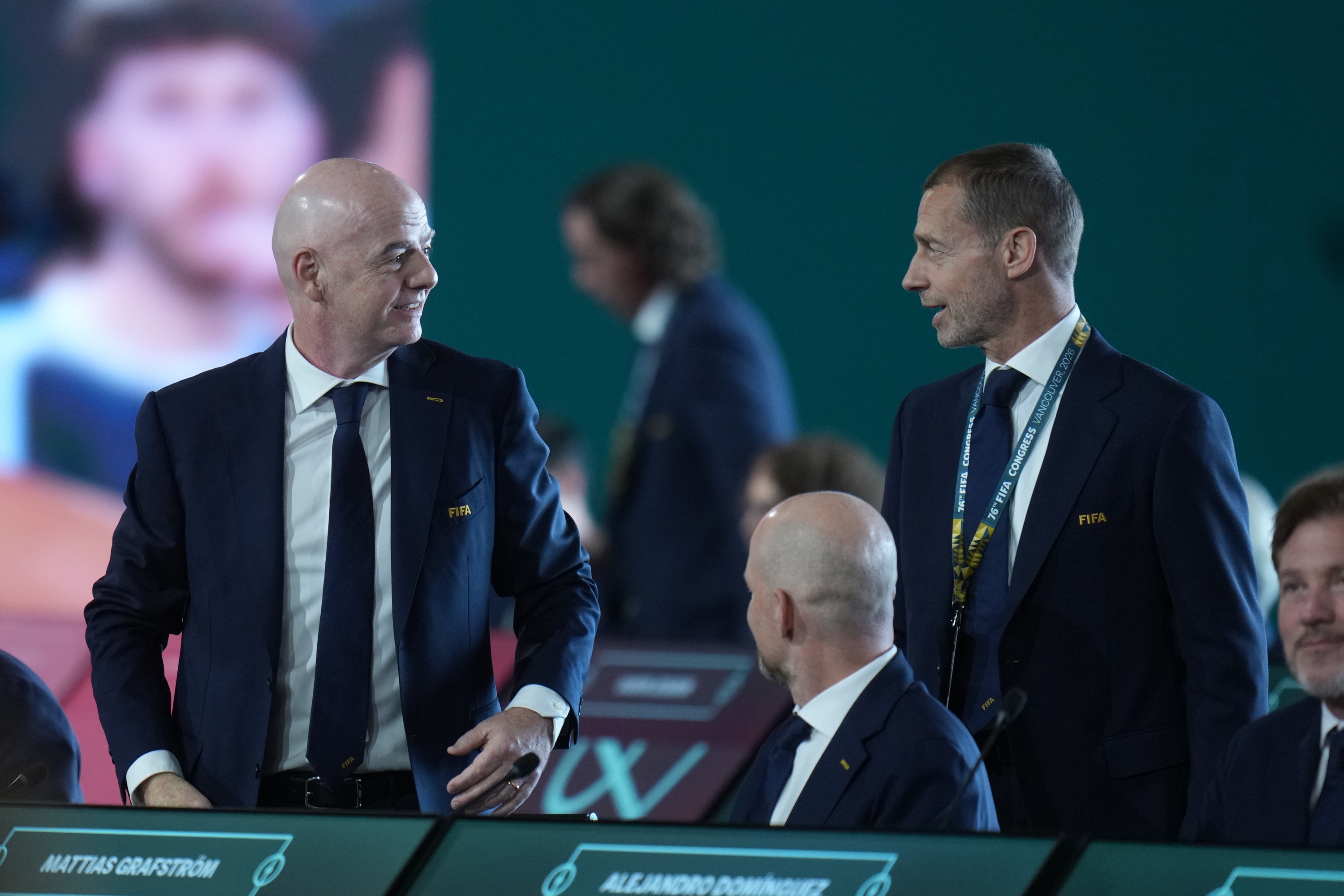 Gianni Infantino eta Aleksander Ceferin, FIFAren kongresuan, apirilean. BOB FRID / EFE