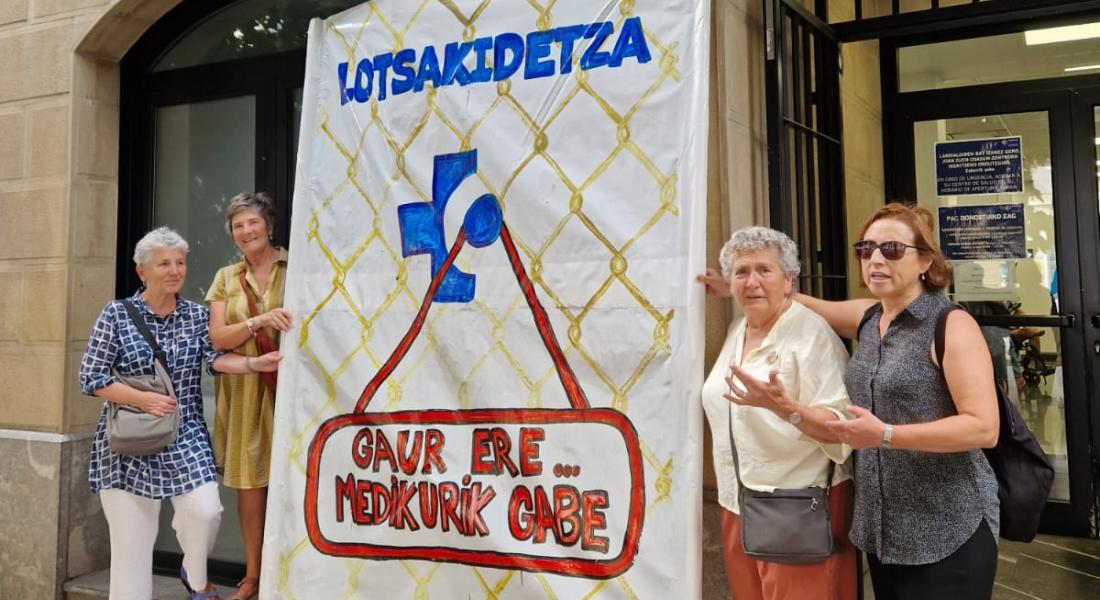 Osasungintza Publikoaren Alde plataformak egindako protesta, Donostian. OSASUNGINTZA PUBLIKOAREN ALDEK UTZITAKOA