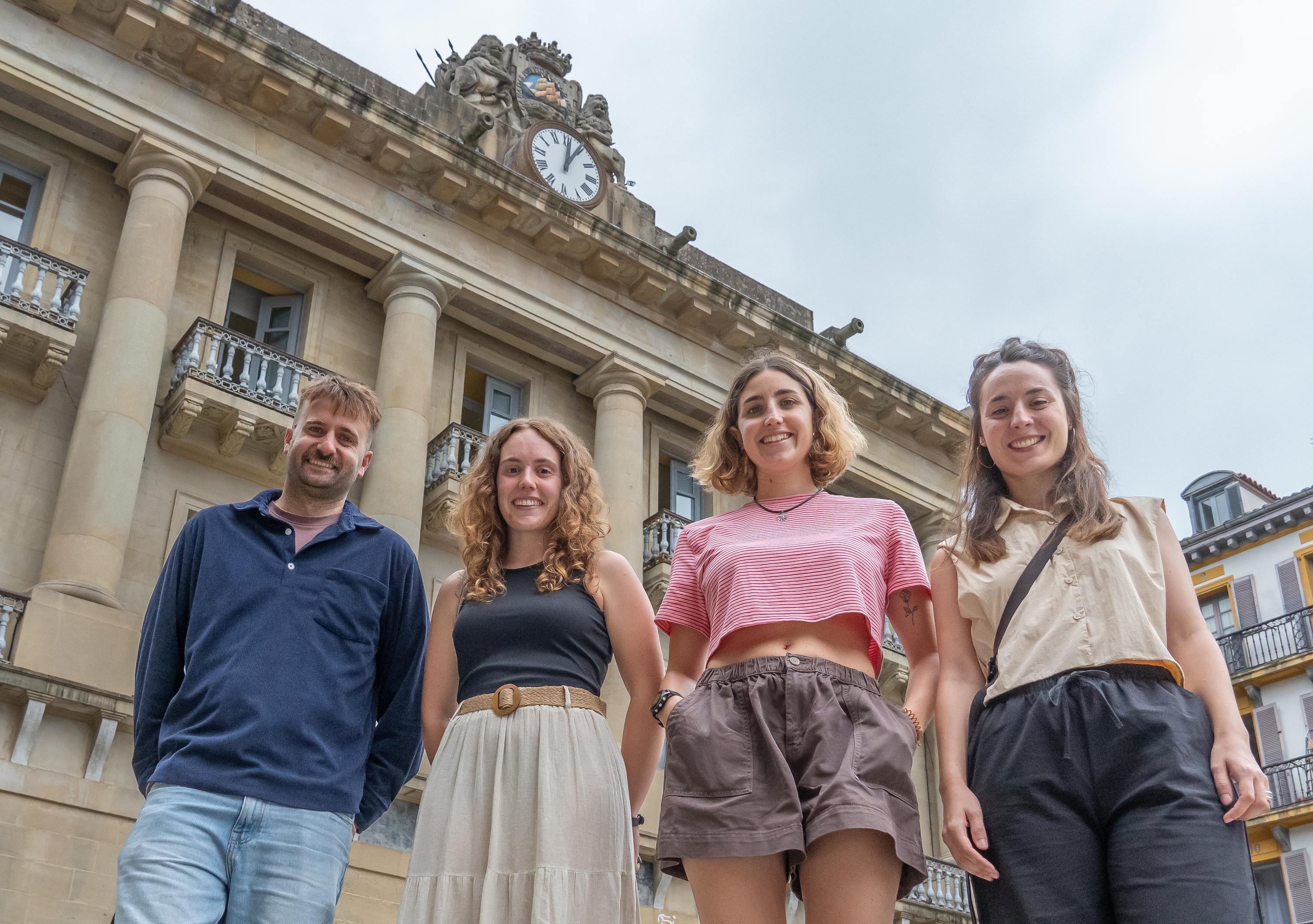 Aste Nagusiko omenduak, Mikel Irazusta Irazusta, Maialen Rubio Iztueta, Amets Ibero Alustiza eta Ane Lamarka Etxeberria, Donostiako Plaza Berrian. ANDONI CANELLADA / FOCU