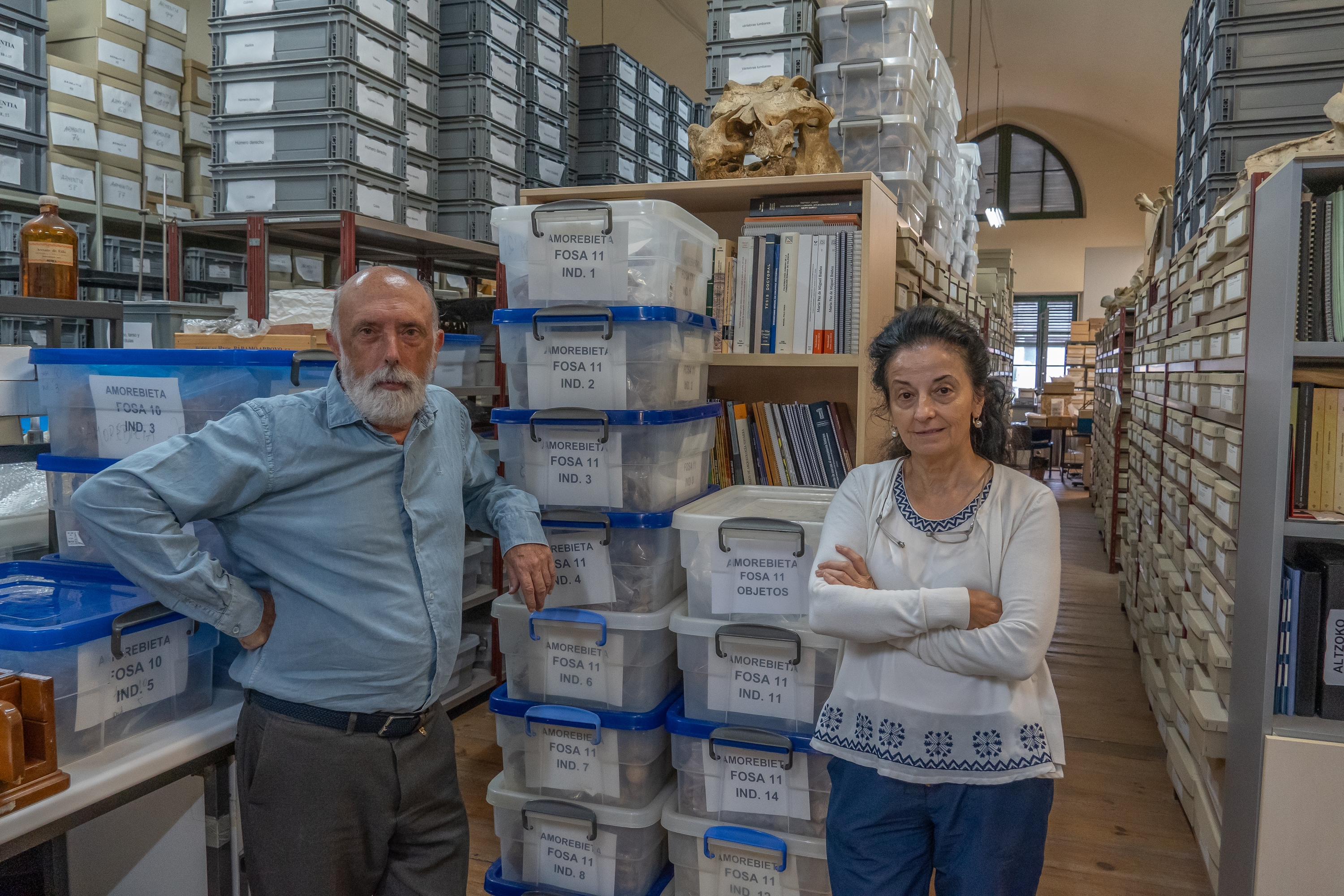 Pako Etxeberria eta Lourdes Herrasti, joan den astean, Aranzadi Zientzia Elkartearen egoitzan. ANDONI CANELLADA / FOKU
