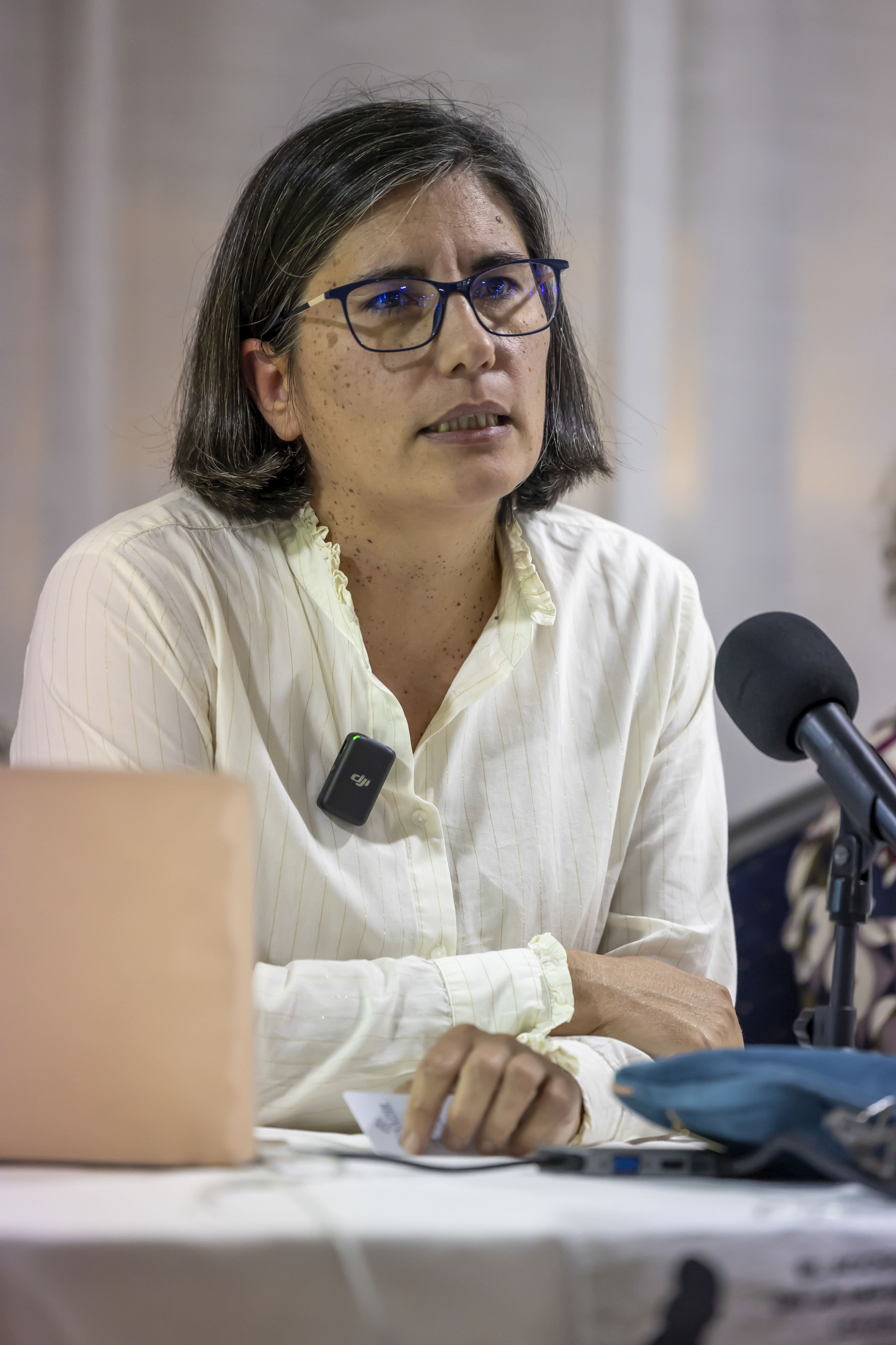 Patricia Fernandez abokatua prentsaurreko bat ematen Melillan, 2024eko azaroaren 11an. JOSE MANUEL GINER / EFE
