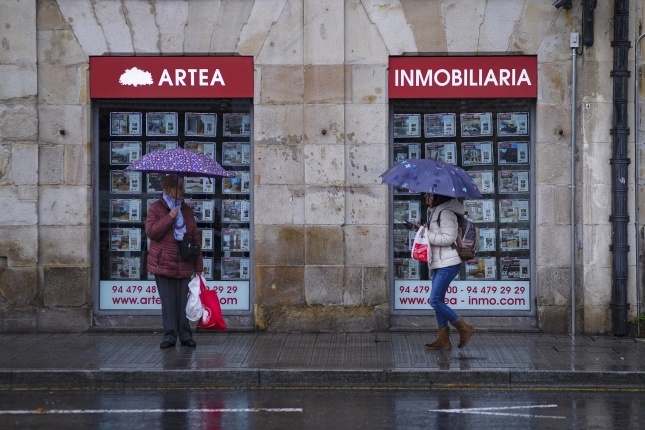 Etxebizitza Etxebizitza