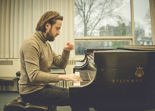 Daniil Trifonov pianista. MUSIKA HAMABOSTALDIA