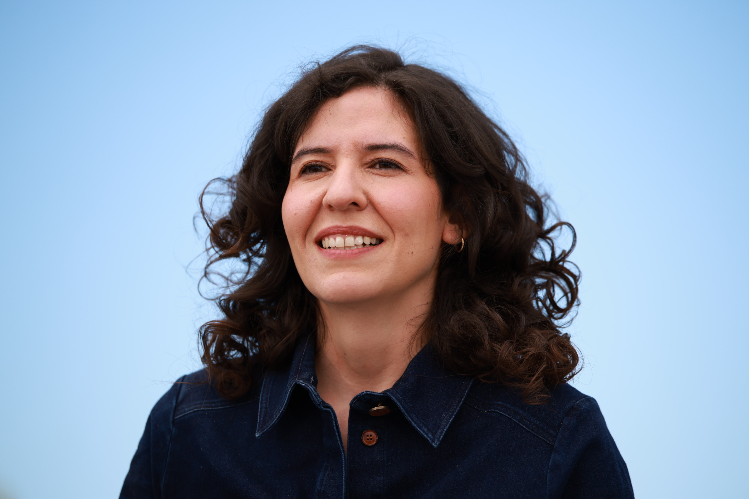 Valentina Maurel, 'Siempre soy tu animal materno' filmaren zuzendaria, 2026ko Cannesko zinemaldian. CLEMENS BILAN / EFE
