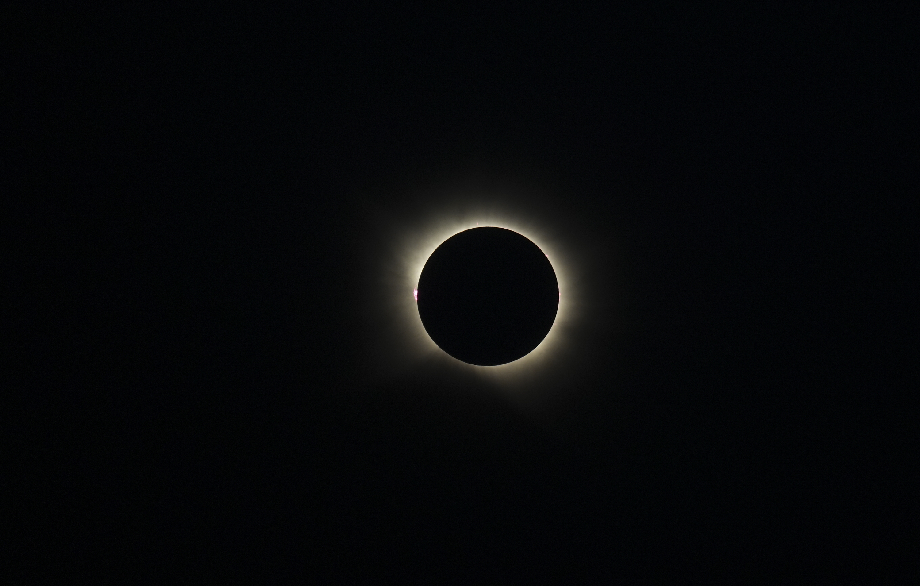 Eguzkia ia estalita Senda Vivatik. JAGOBA MANTEROLA / FOKU