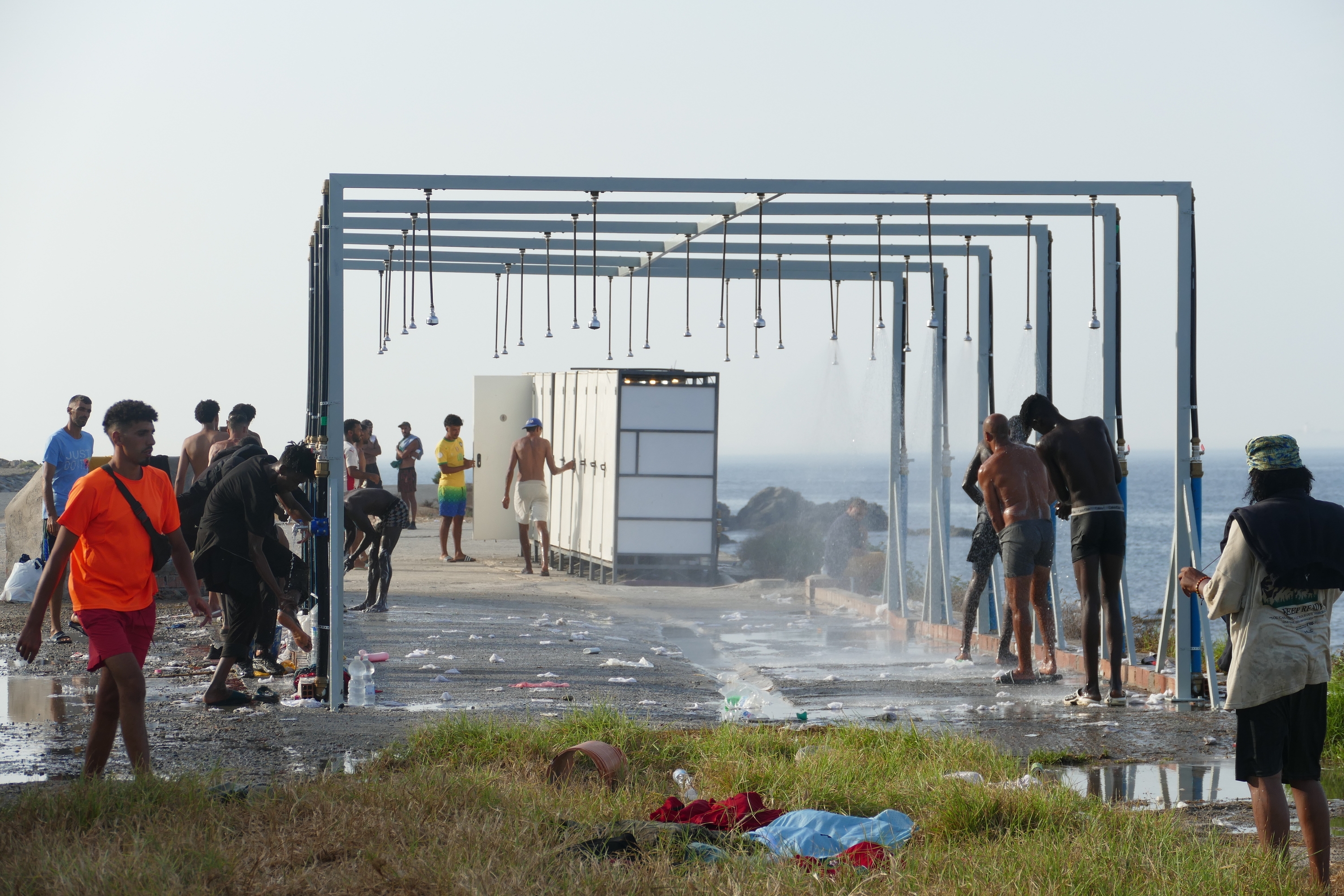 El Trampolinetik hurbil dutxak jarri dituzte.