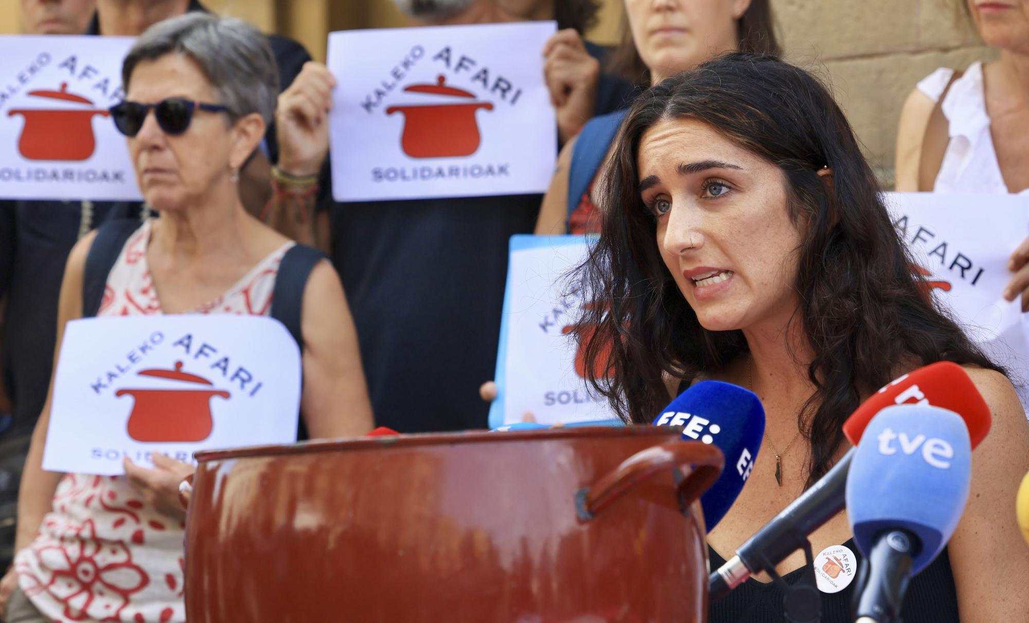 Kristina Fernandez KASeko kidea, gaurko agerraldian. JAVI COLMENERO / EFE