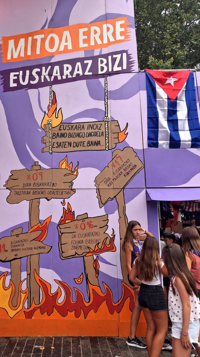 (ID_17876605543815) Bilboko Aste Nagusia. Txosnen dekorazioa, Hau Pittu Hau (ID_17876605543815) Bilboko Aste Nagusia. Txosnen dekorazioa, Hau Pittu Hau