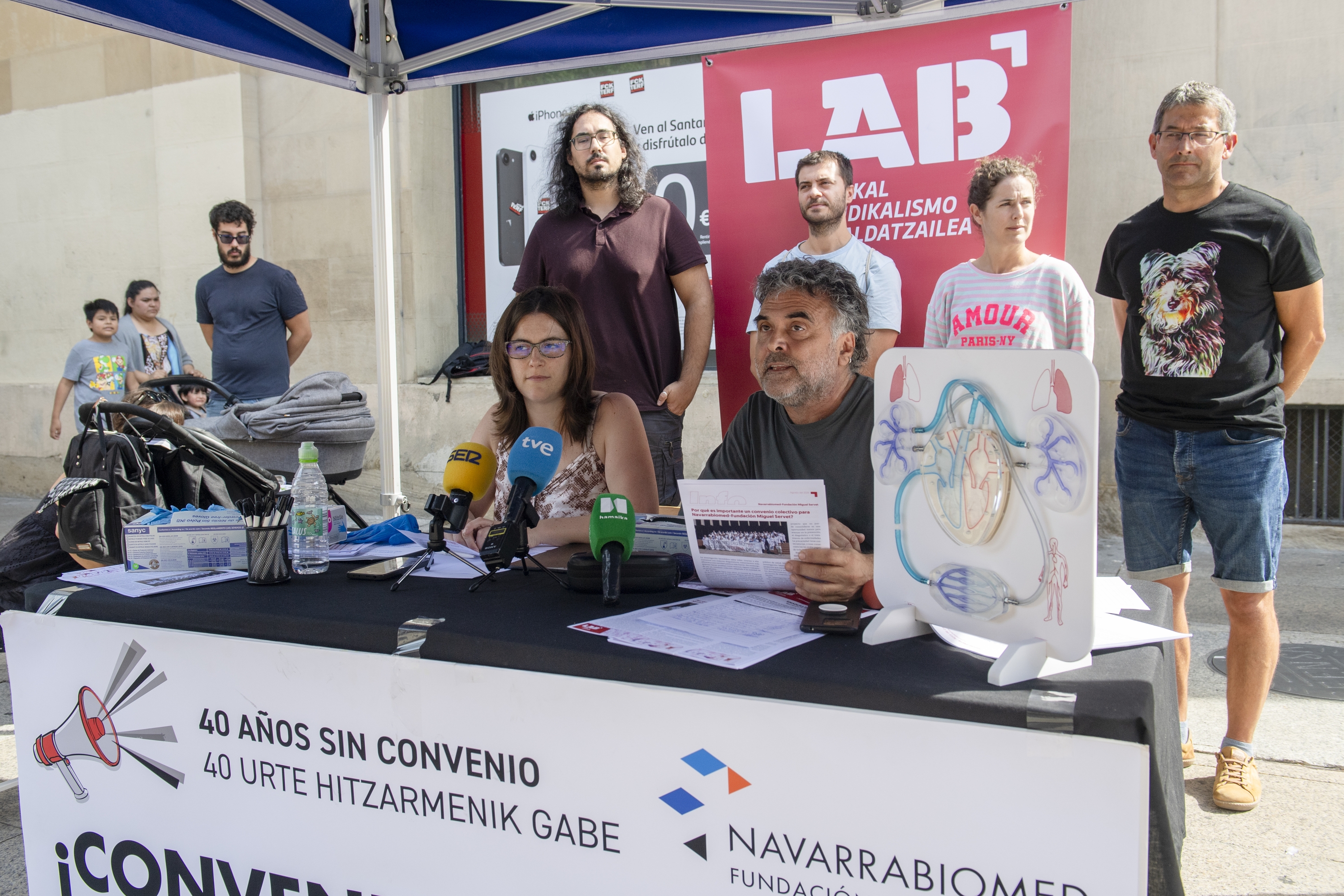 Navarrabiomed enpresa publikoko langile batzordearen protesta, LABek deituta. IDOIA ZABALETA / FOKU