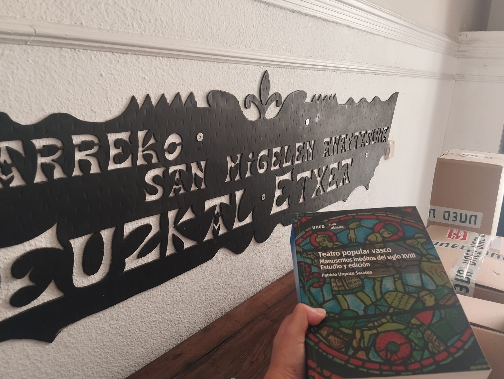 'Teatro Popular Vasco. Manuscritos inéditos del siglo XVIII. Estudio y edición' liburua Madrilgo Euskal Etxean. ZARA TREJO