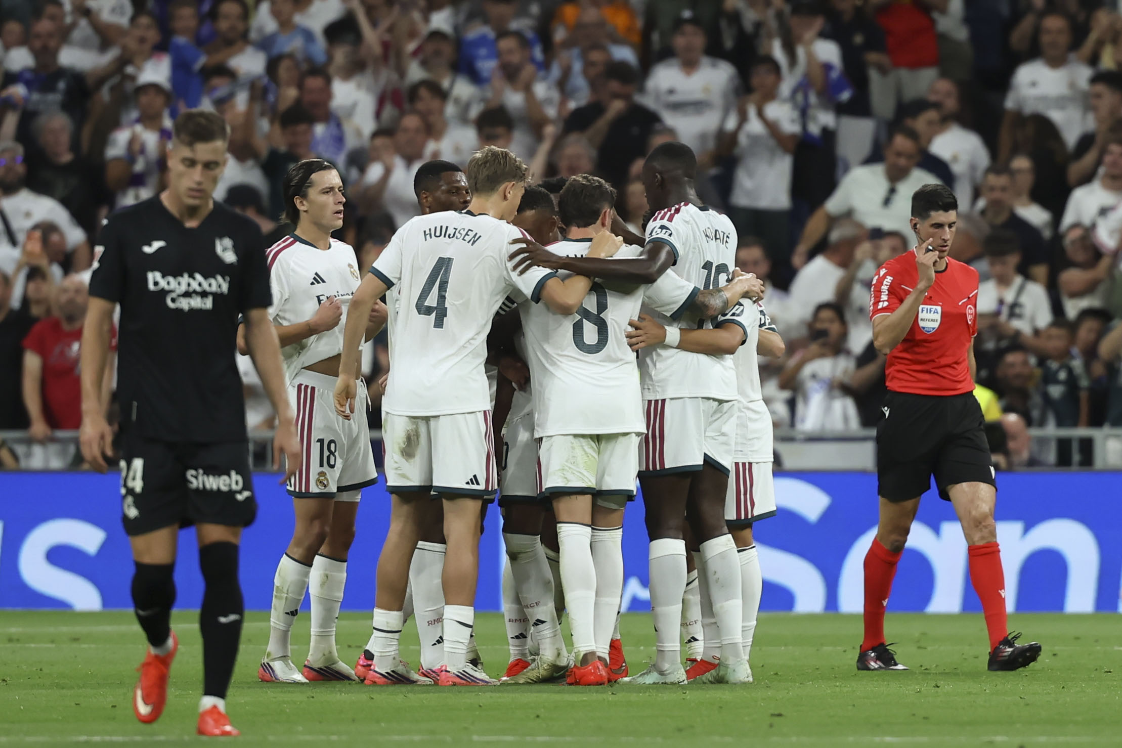Real Madril-Reala. KIKO HUESCA / EFE
