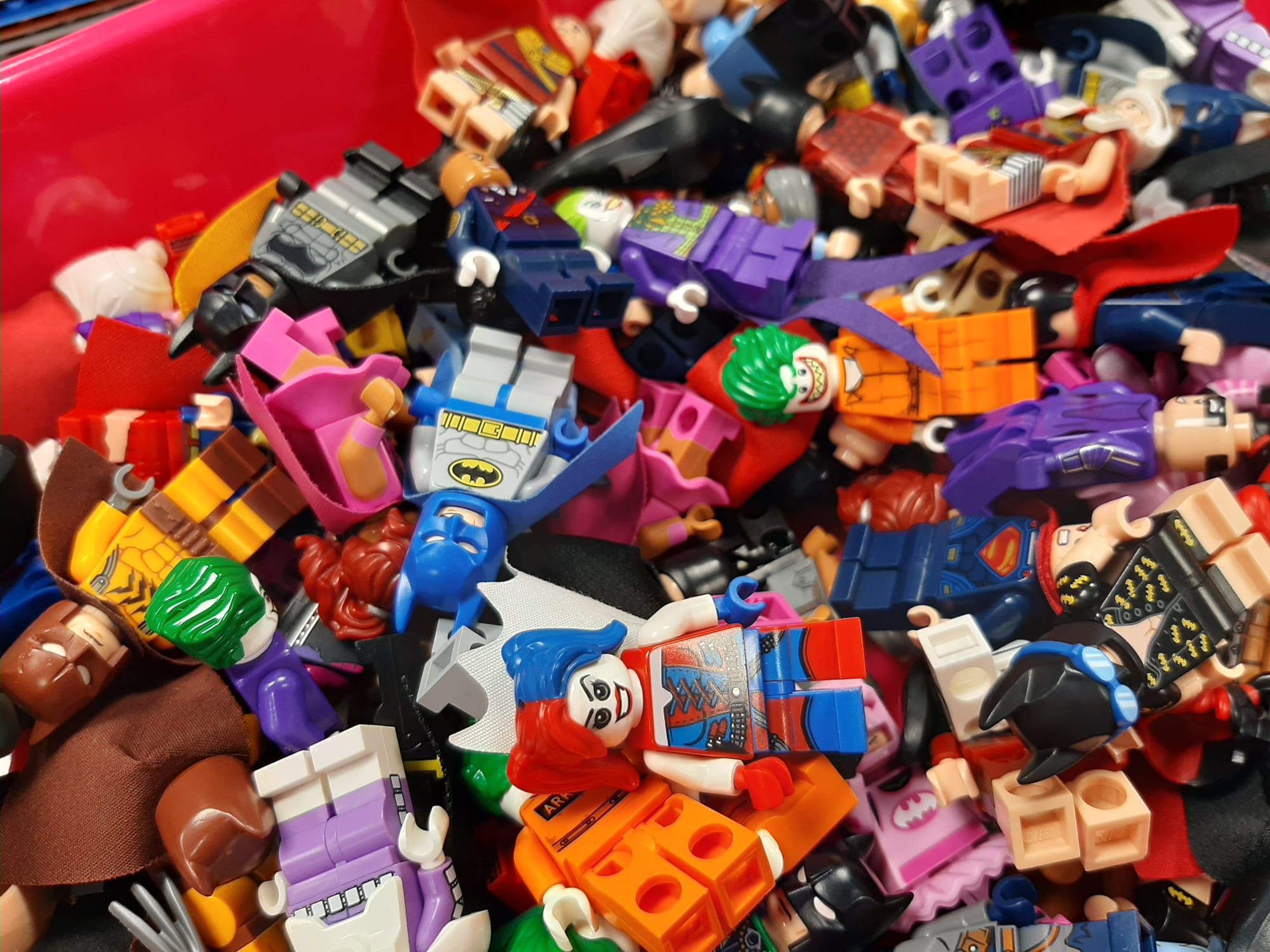 Lego piezetan oinarritutako tailer bat ere kabiarazi dute aurten Nafarroako Komiki Azokaren programan. 