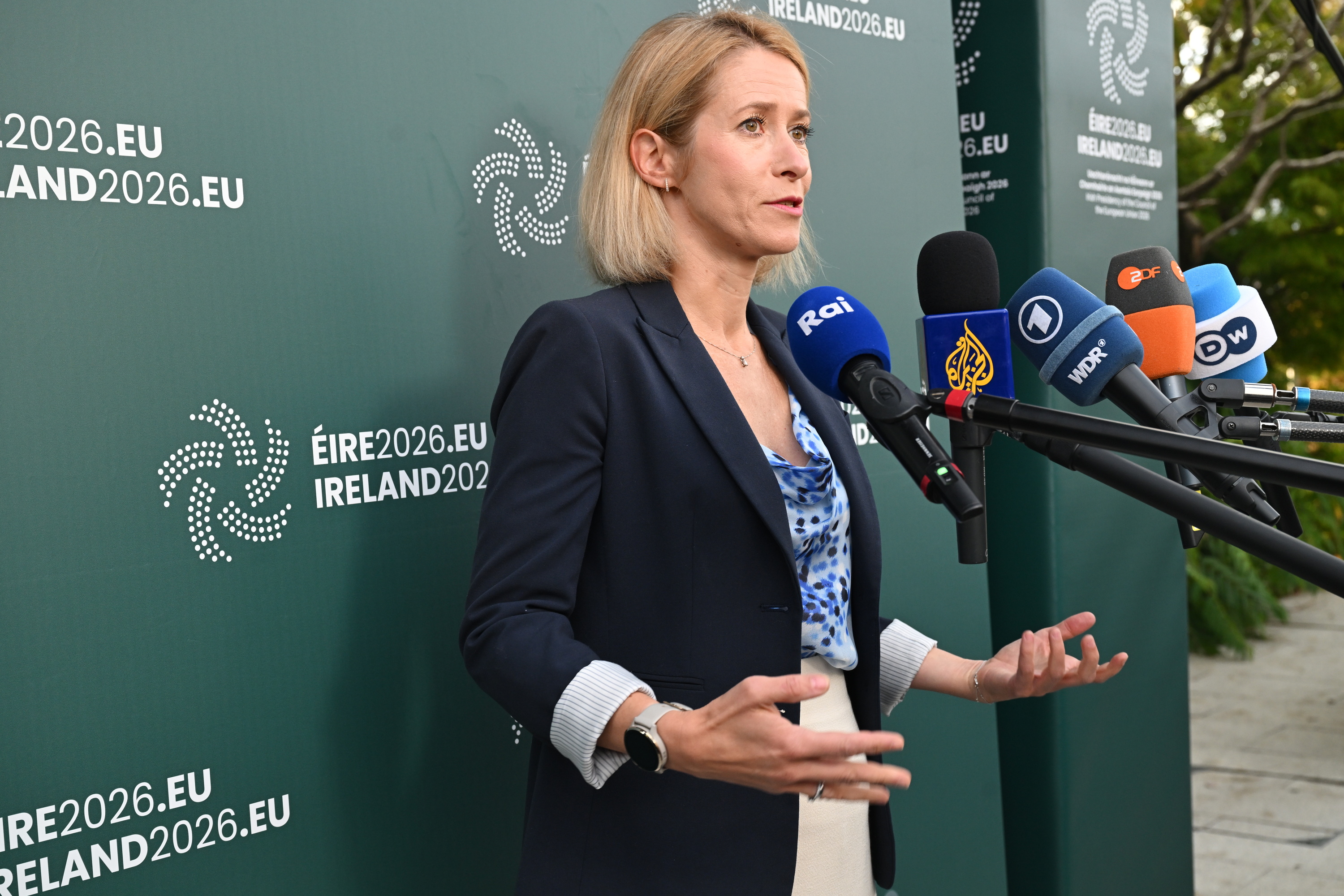Kaja Kallas, EBko Atzerri ministroen bilerara sartu aurretik, atzo, Wicklowen. BRYAN MEADE / EFE