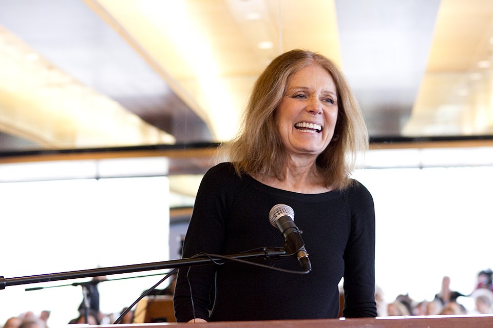 Gloria Steinem ekintzailea hitzaldi bat ematen, 2012an. BERRIA.