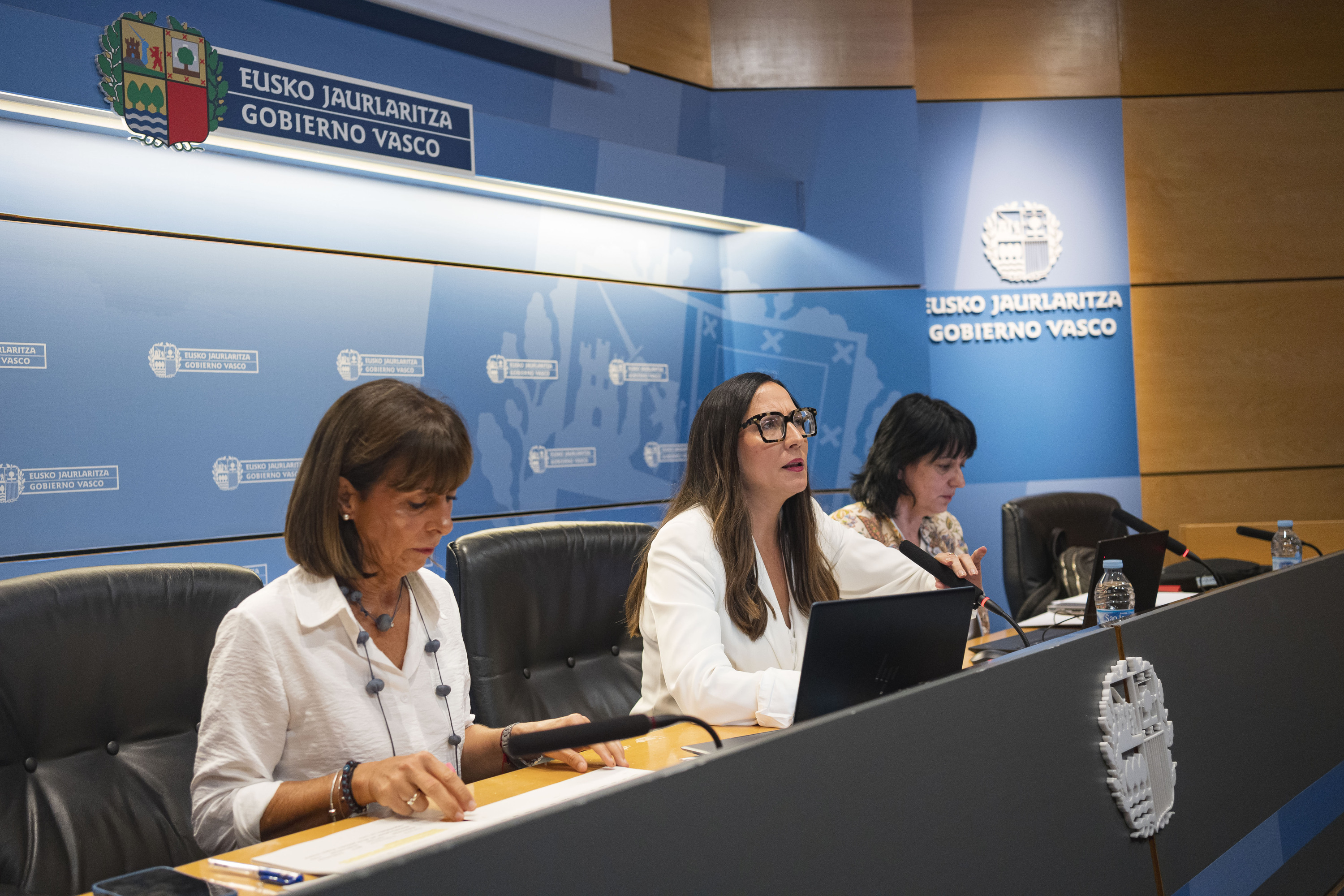 Torrealdai, Pedrosa eta Gutierrez gaur Bilbon egindako prentsaurrekoan. ARITZ LOIOLA / FOKU