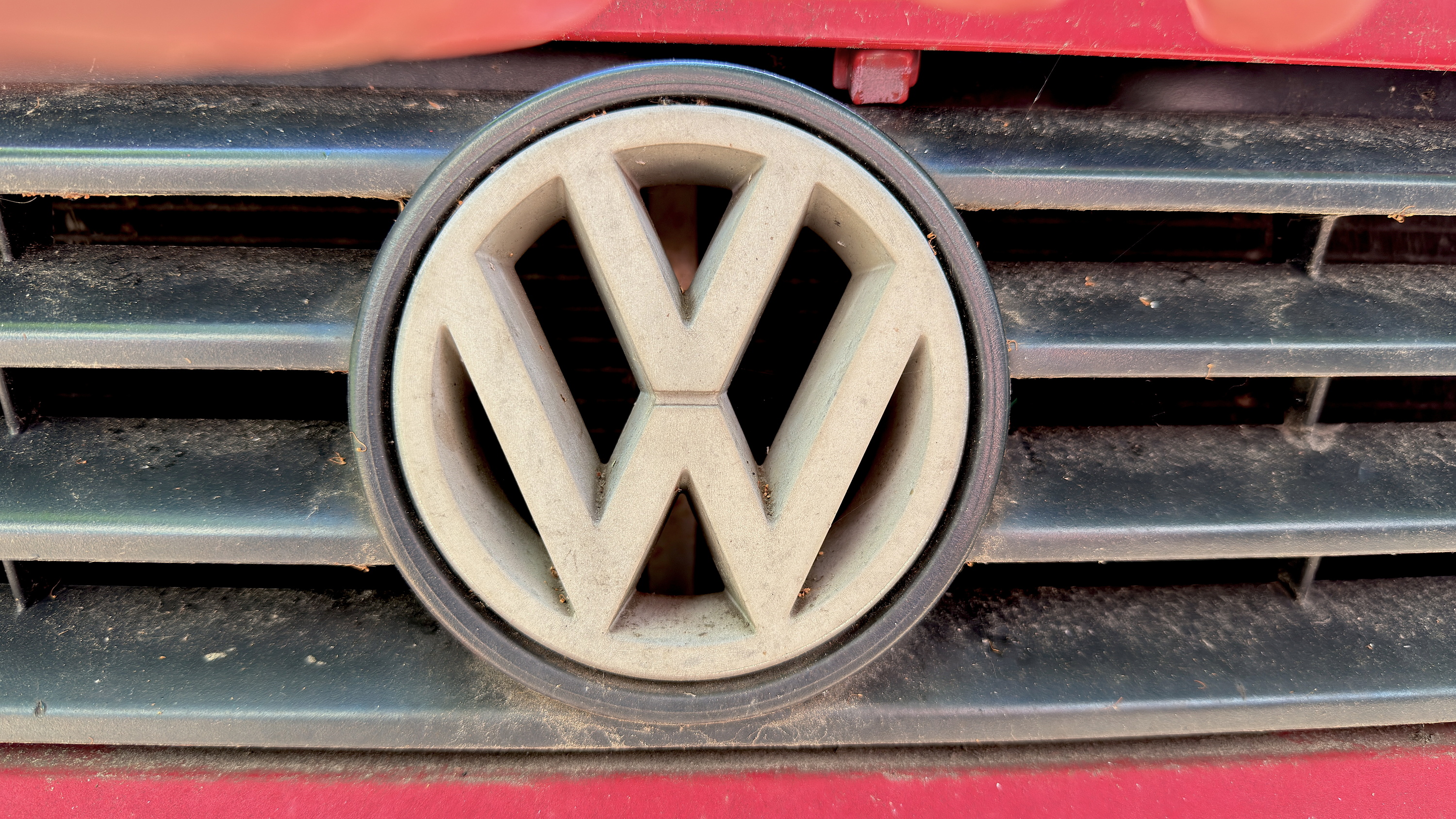 VW auto zahar baten logoa. HANNIBAL HANSCHKE / EFE