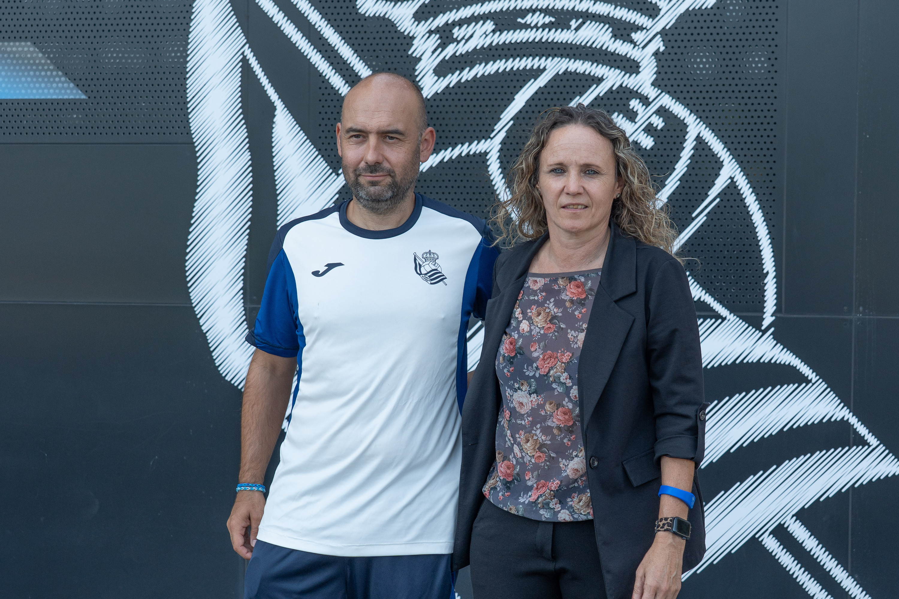 Gorka Alvarez eta Maider Castillo, gaurko prentsaurrekoa baino lehen. ANDONI CANELLADA / FOKU
