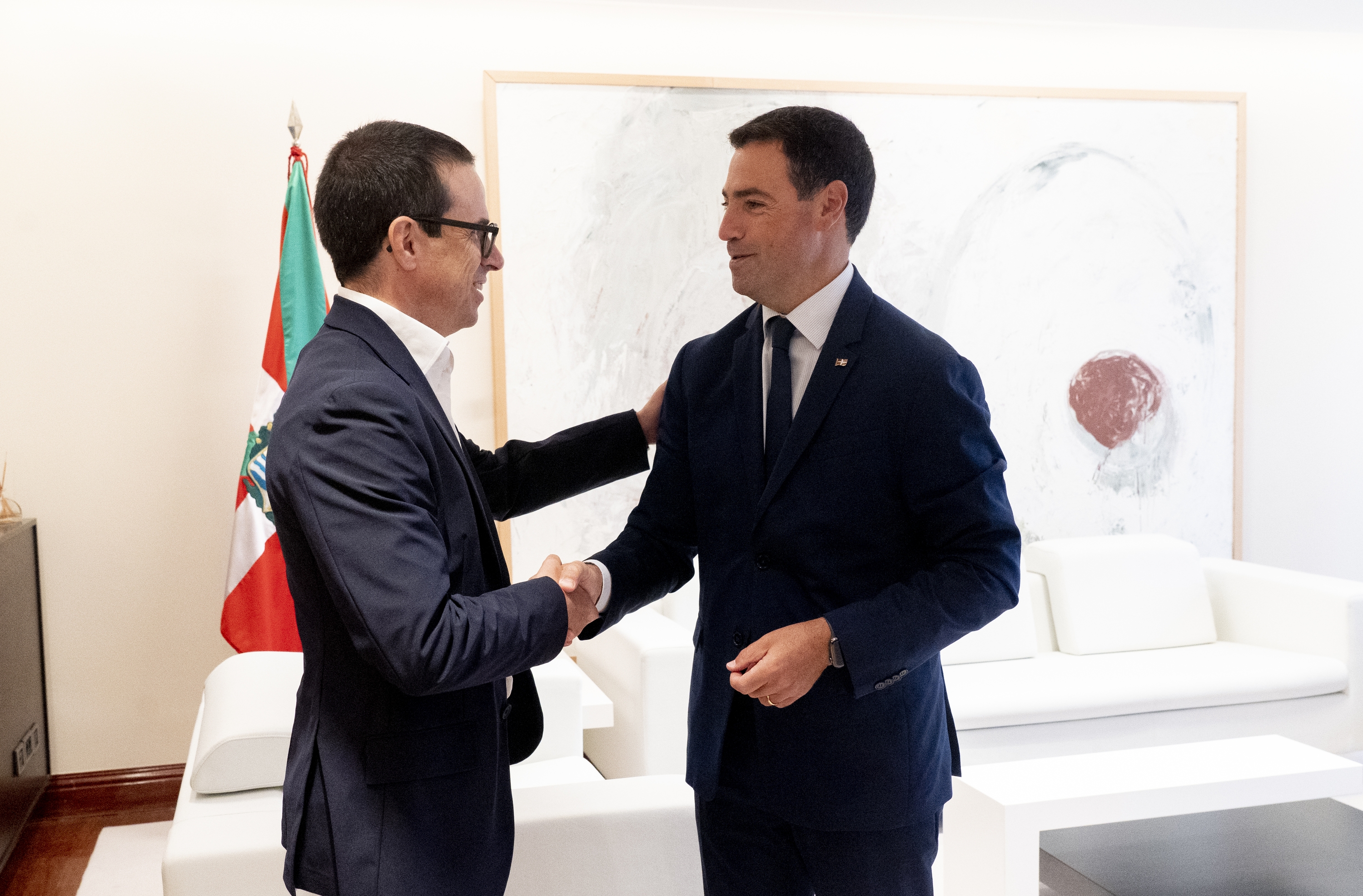 Otxandiano eta Pradales, gaur goizeko bilera hasi aurretik. RAUL BOGAJO / FOKU