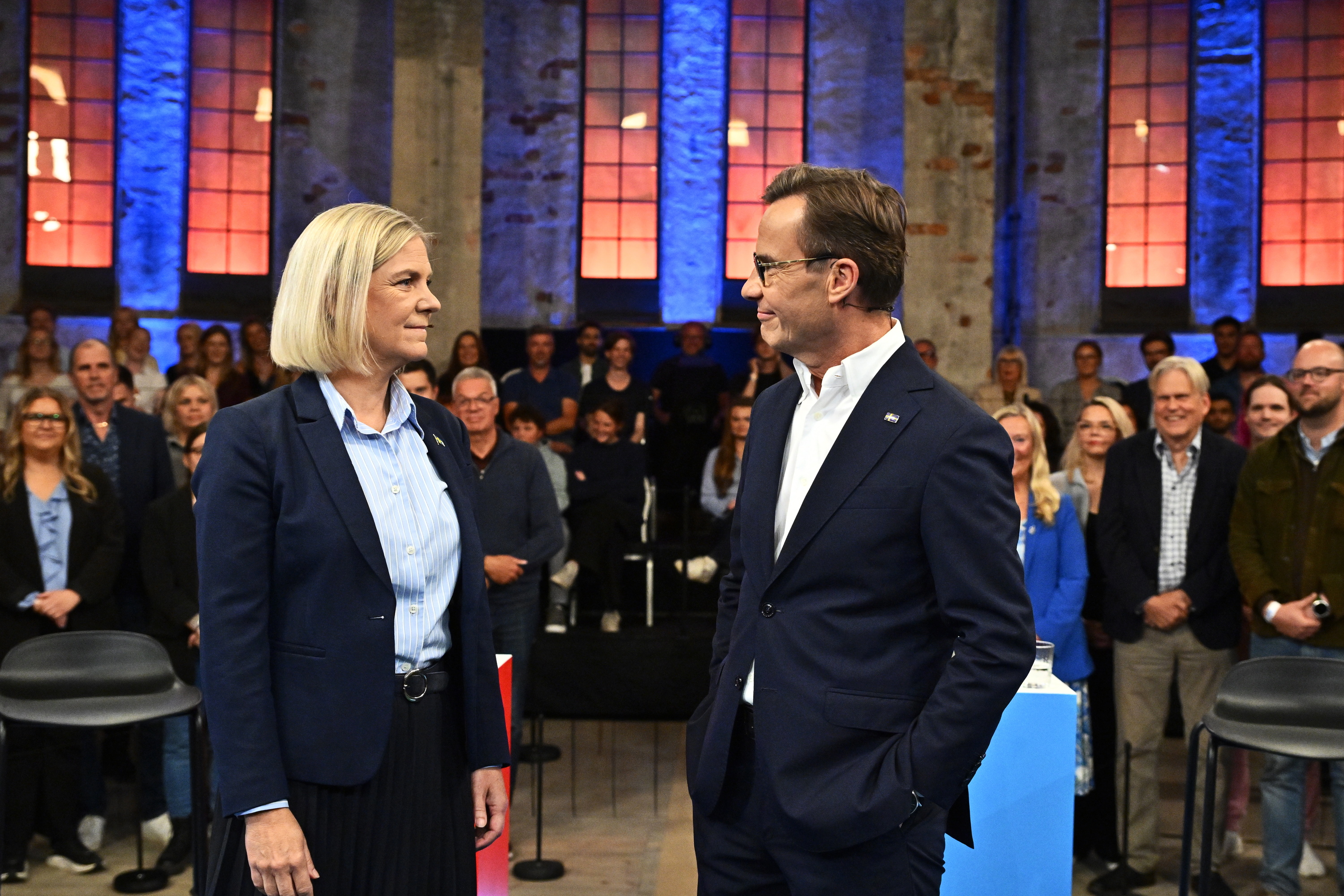 Magdalena Andersson sozialdemokrata eta Ulf Kristersson kontserbadorea telebistako debate batean, asteazkenean. ANDERS WIKLUND / EFE 