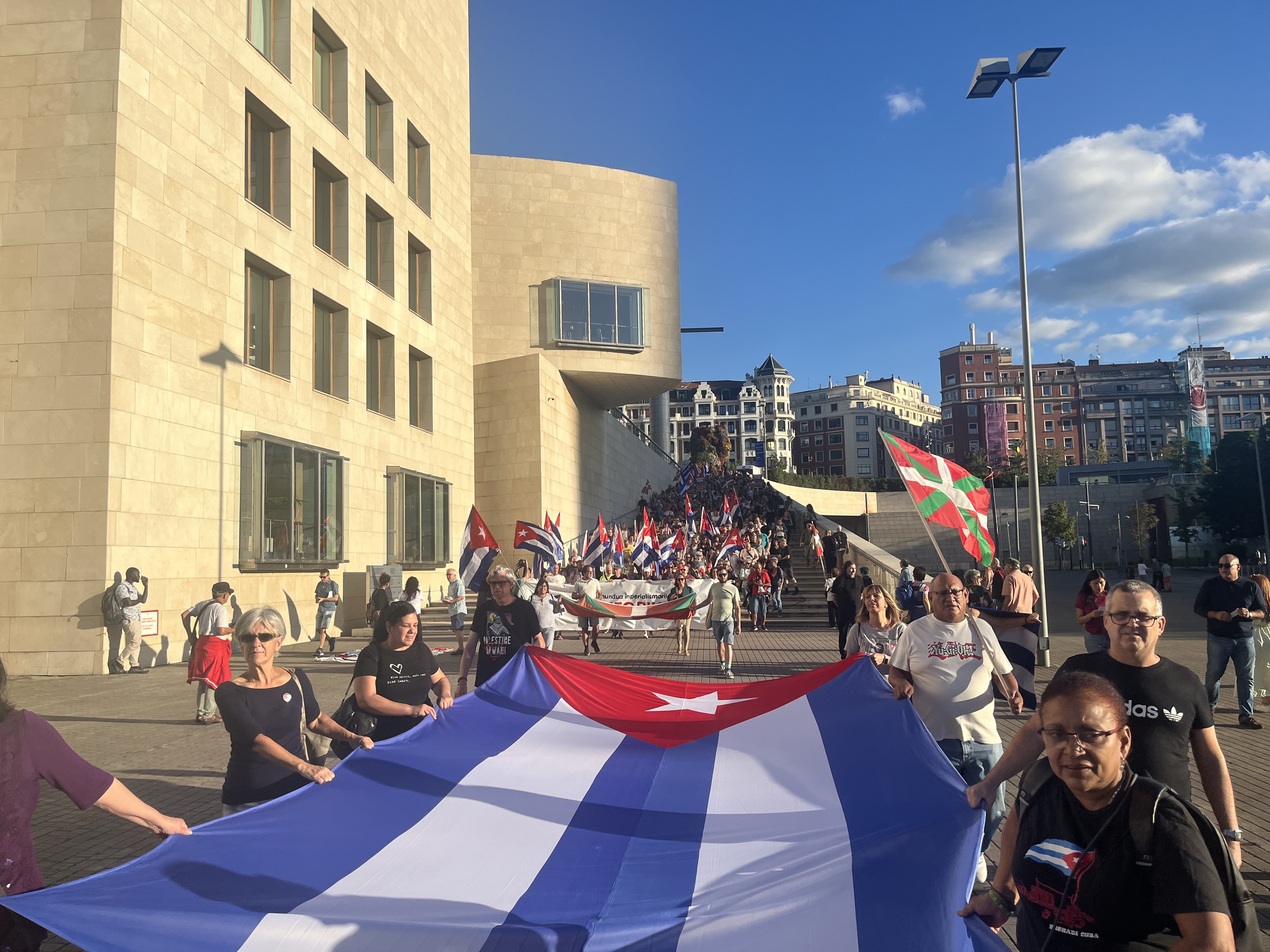 (ID_17892332216655) (/EZEZAGUNA) Euskadi-Kuba mobilizazioa