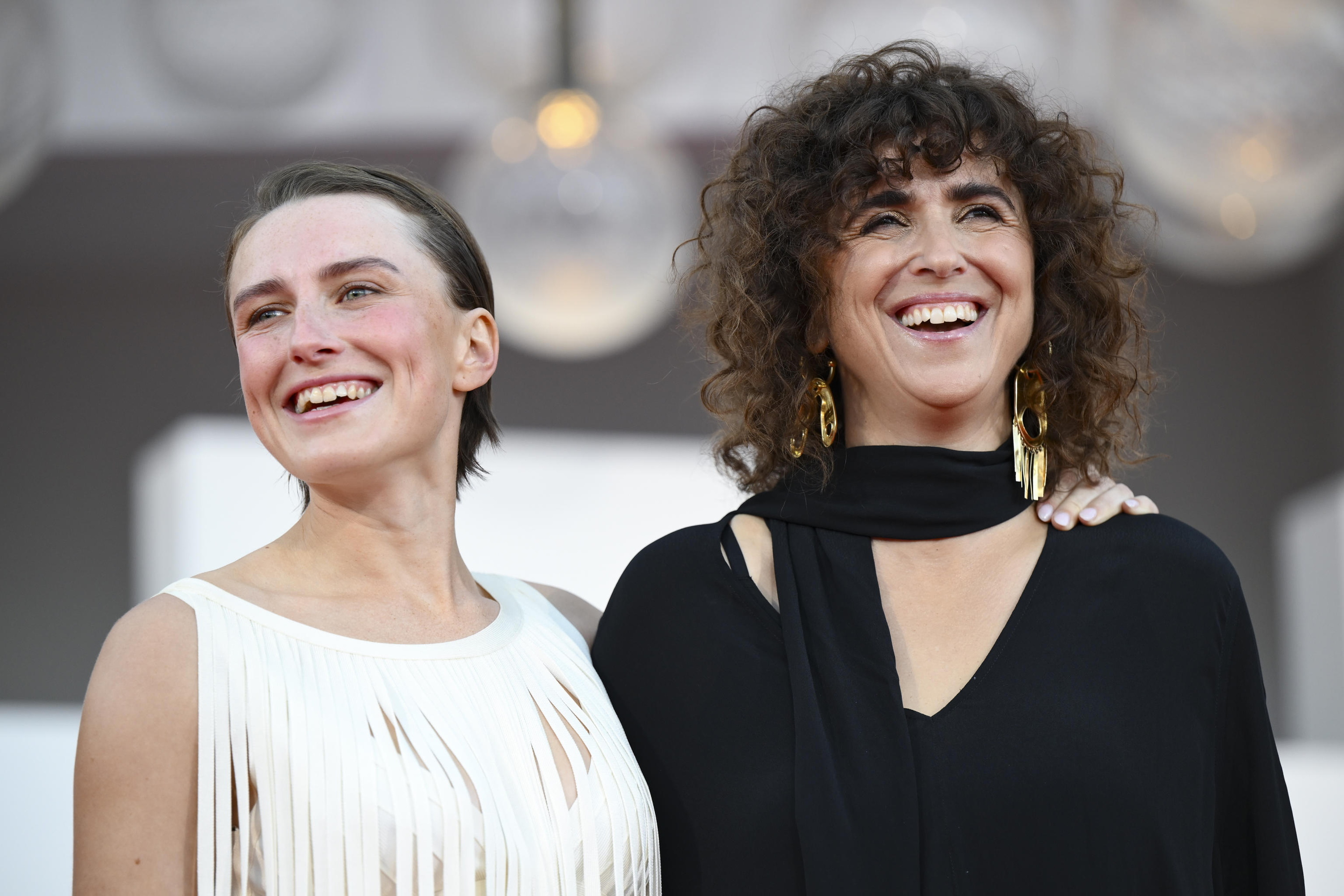 Mathilde Arcel aktorea eta May el-Toukhy zuzendaria. ETTORE FERRARI / EFE