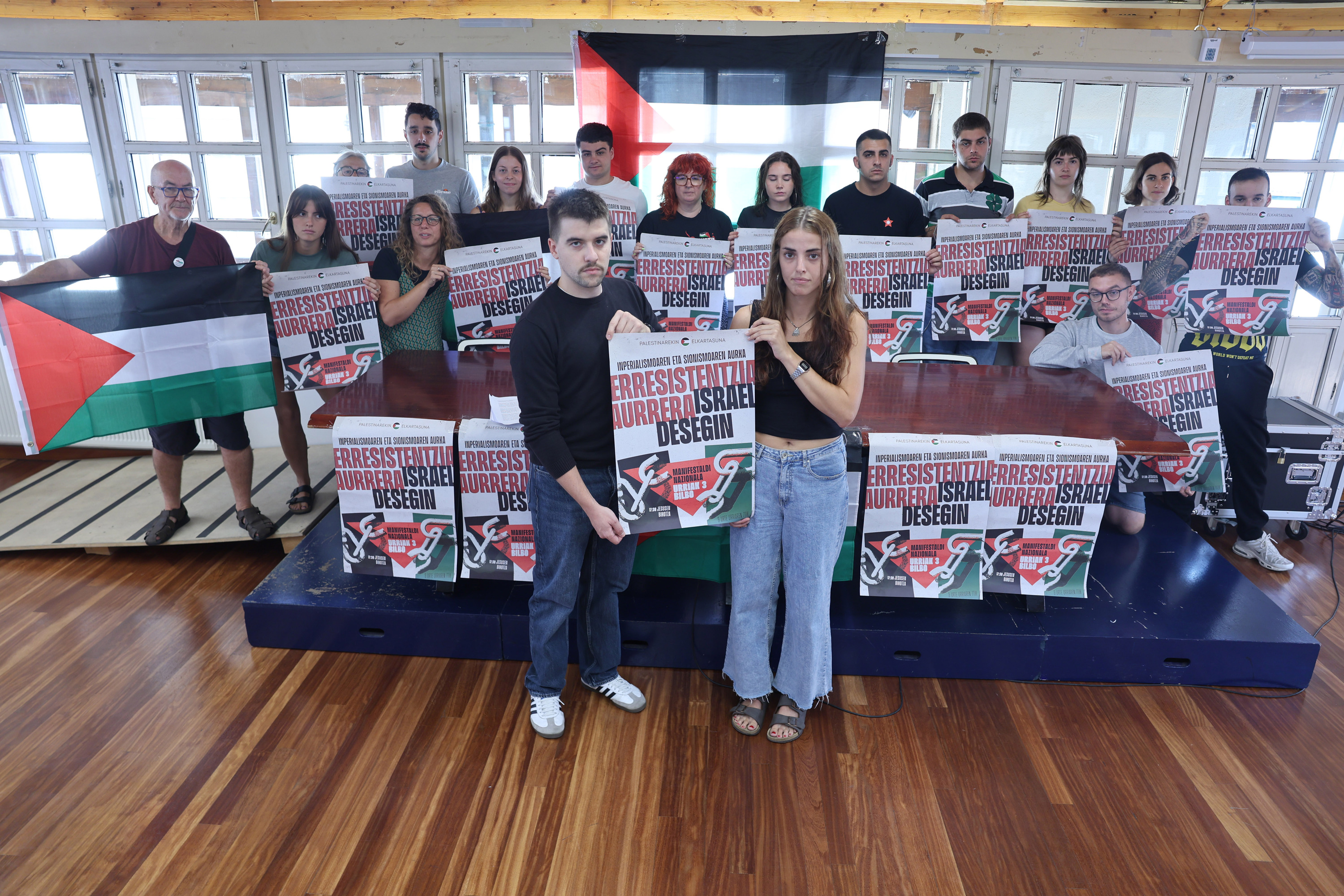 Palestinarekin Elkartasuna plataformaren agerraldia, gaur, Bilbon. OSKAR MATXIN EDESA / FOKU