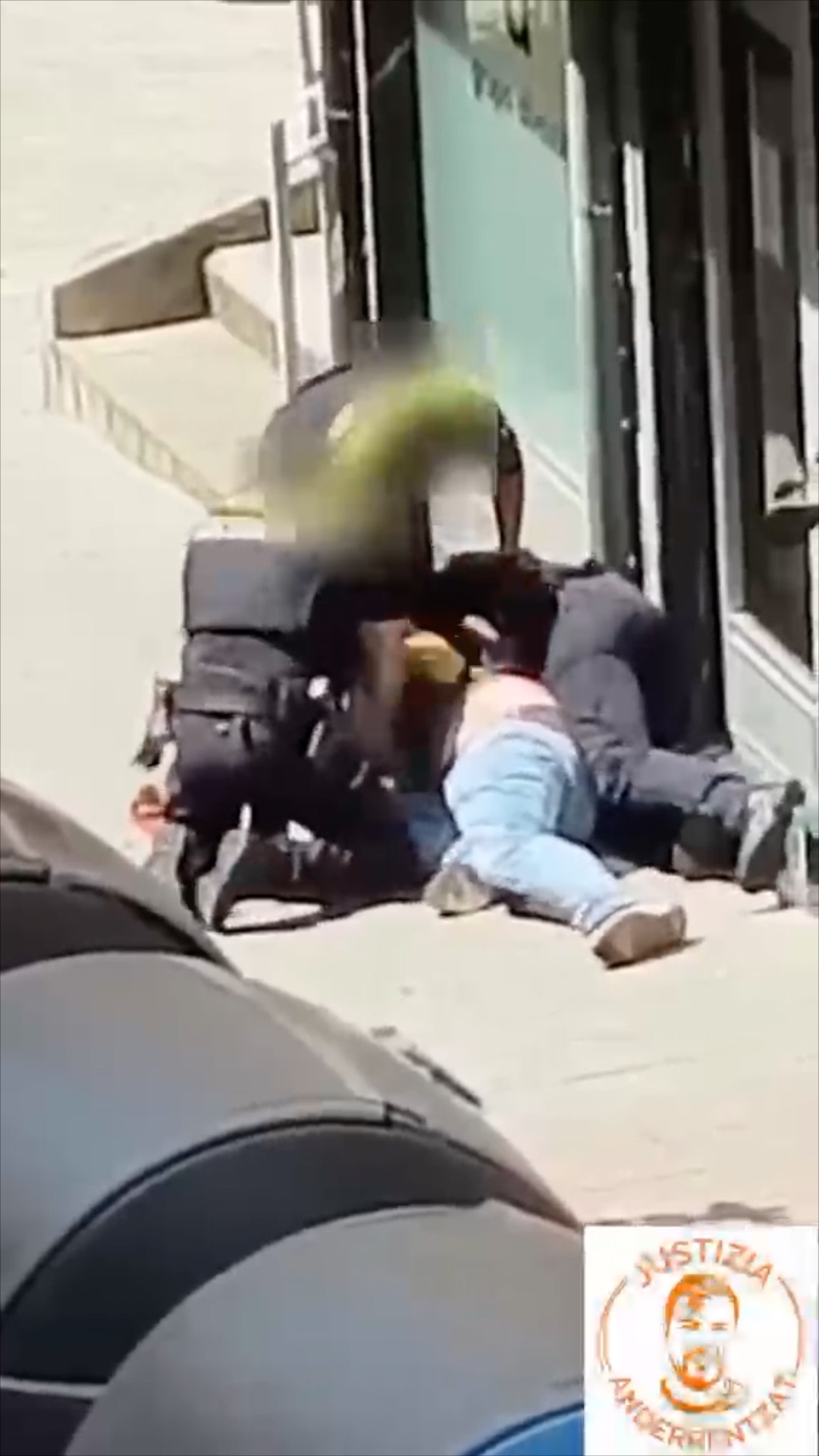 Santurtzin hildako gazteari taser pistola aplikatu zioten