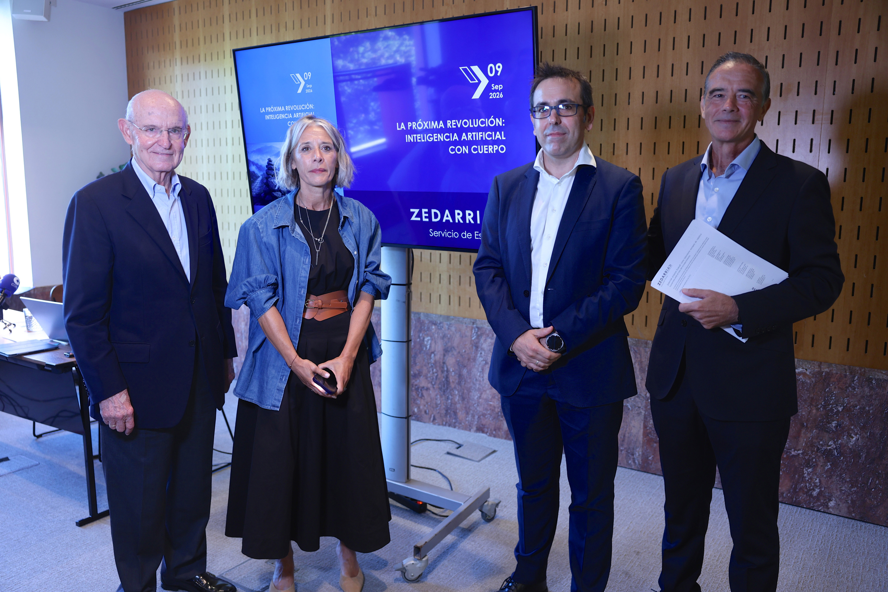 Pedro Luis Uriarte, Pilar Kaltzada, Iker Artiagabeitia eta Guillermo Dorronsoro, Zedarriaken bederatzigarren txostena aurkezten, gaur, Bilbon. OSKAR MATXIN EDESA / FOKU