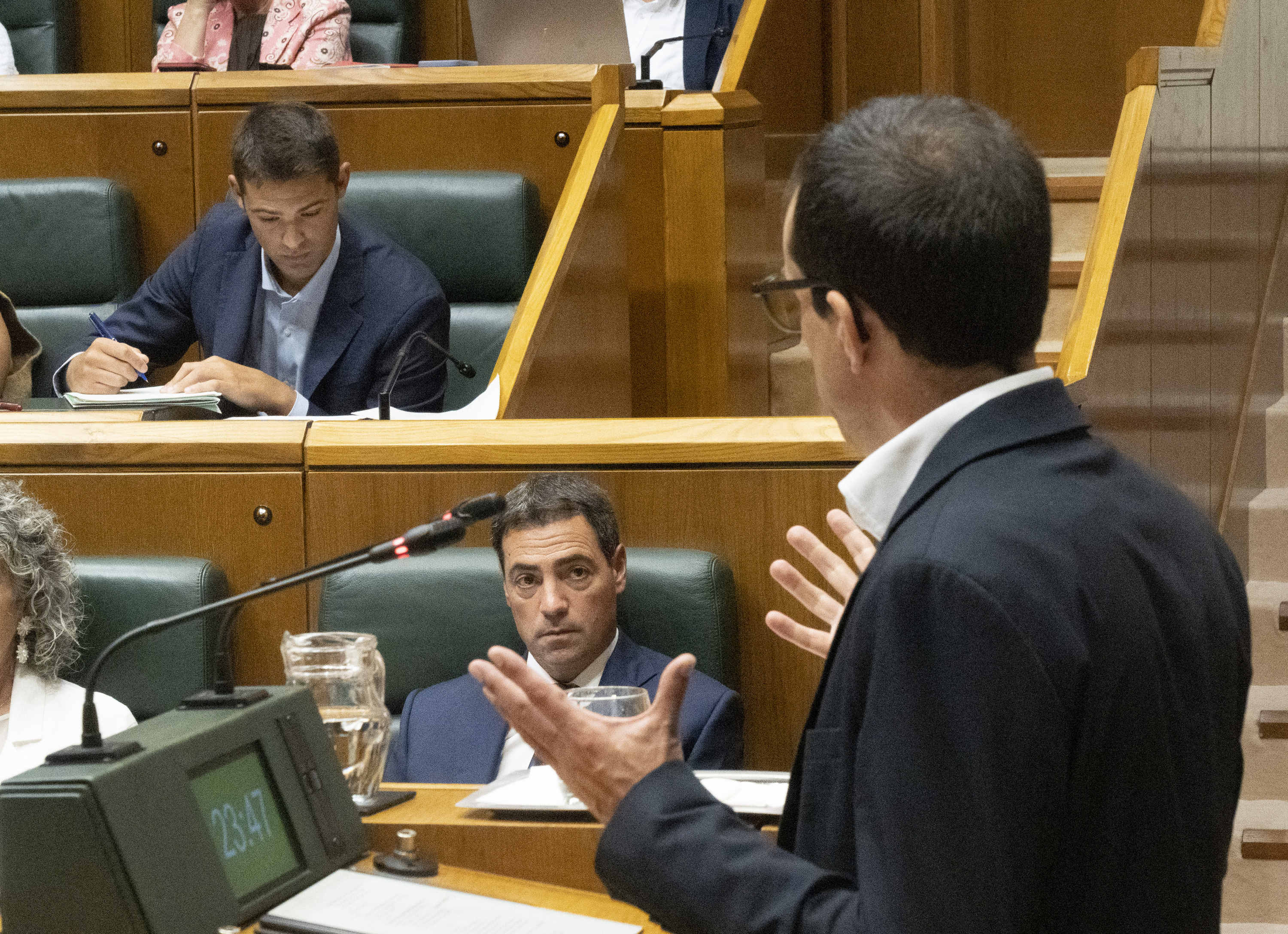 Otxandiano, Pradales begira duela. RAUL BOGAJO / FOKU