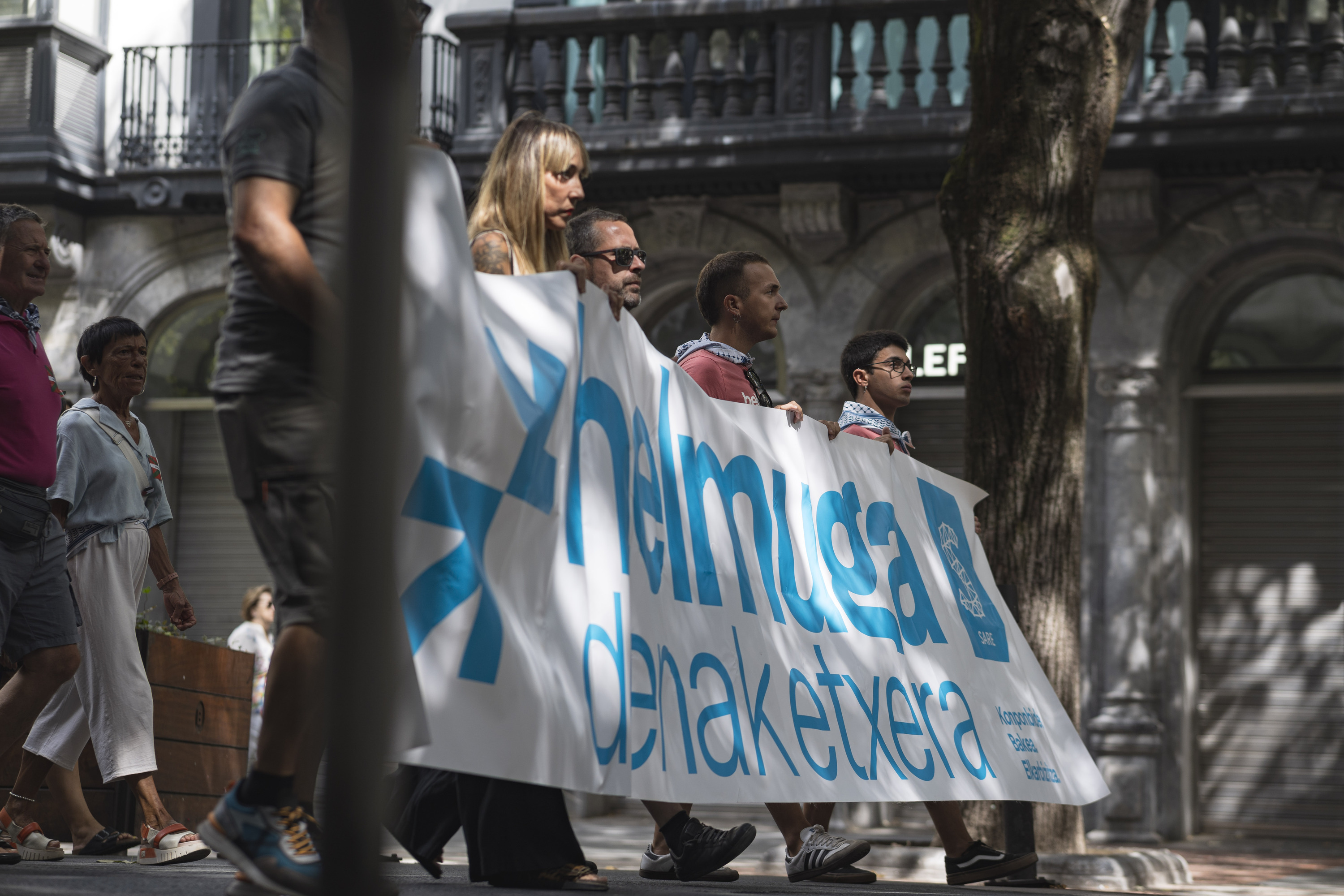 Sareren manifestazio bat, Bilboko Aste Nagusian. ARITZ LOIOLA / FOKU